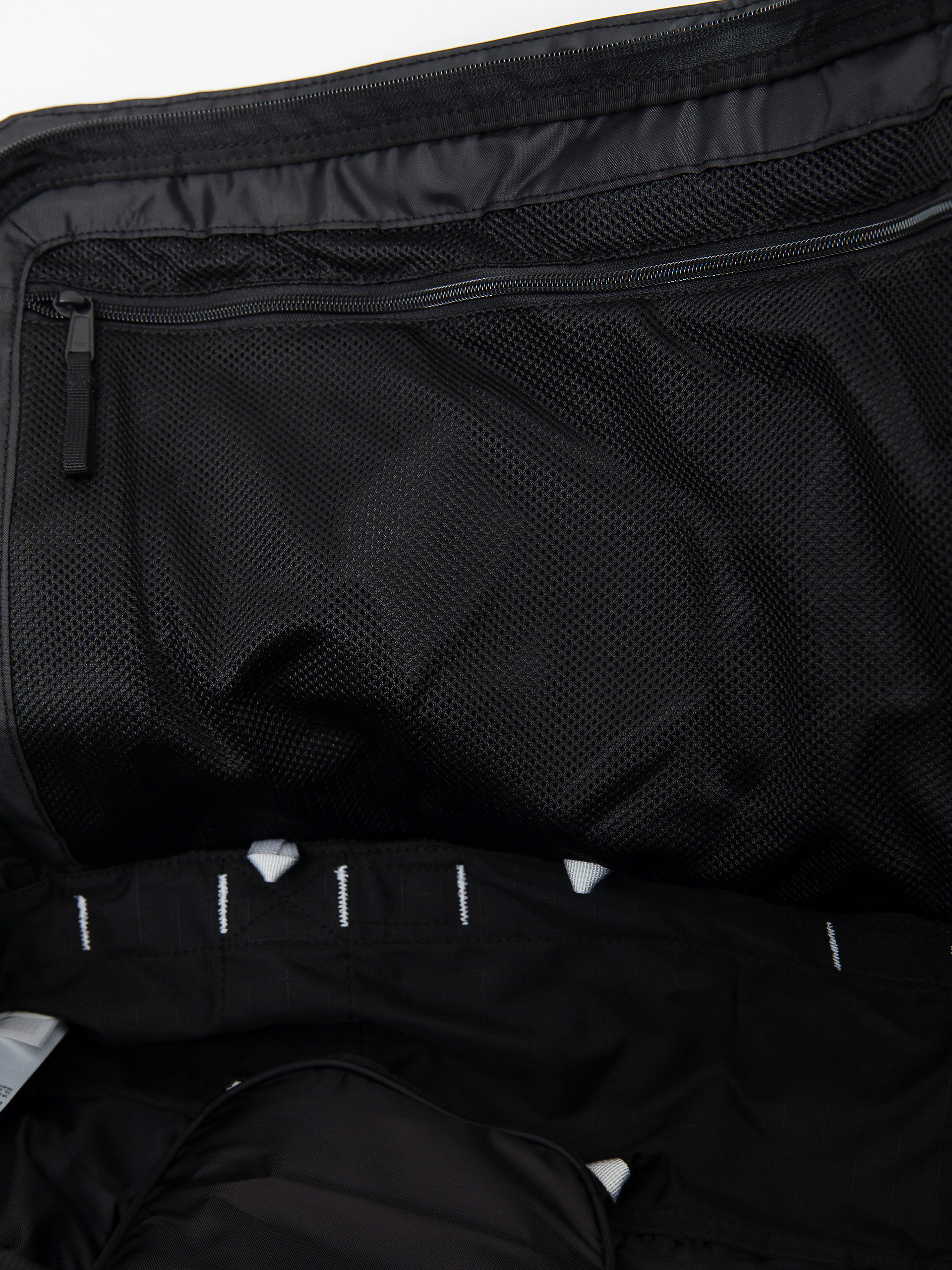 Taška The North Face Base Camp Voyager Duffel 32L (tnf black/tnf white)