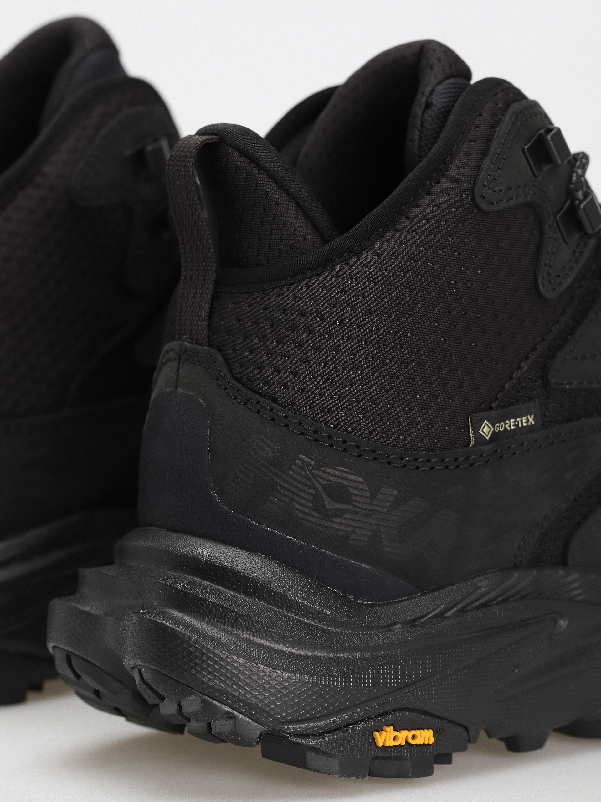 Topánky Hoka Anacapa 2 Mid GTX (black/black)