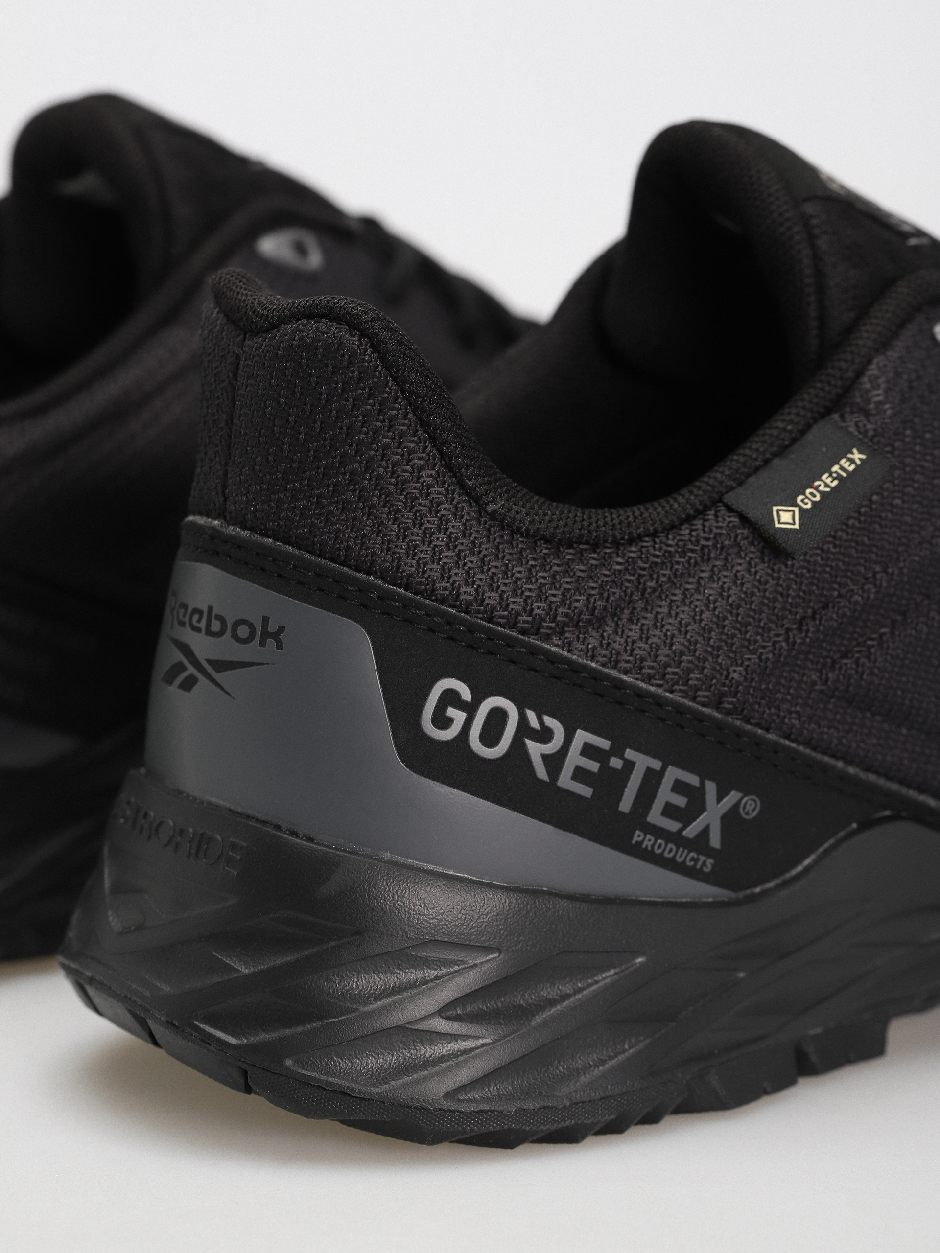 Topánky Reebok Astroride Trail GTX 2.0 (cblack/cblack/pugry4)