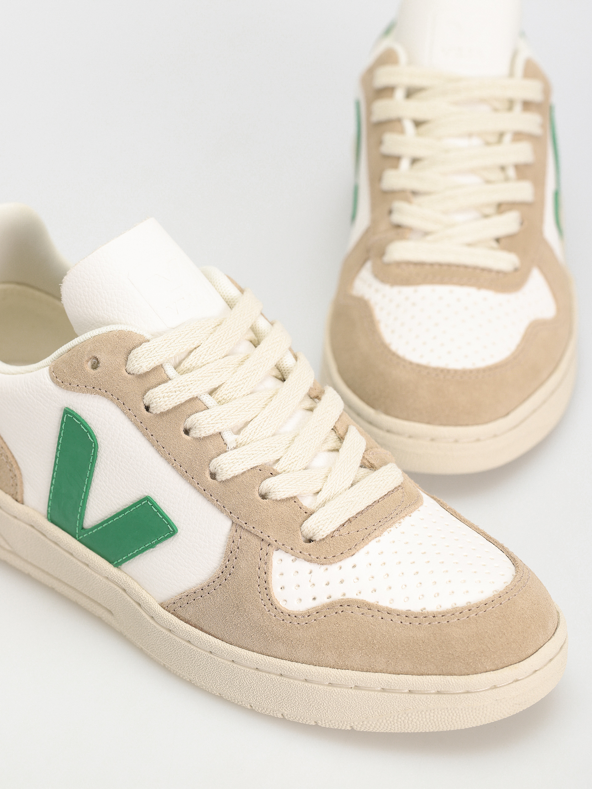Topánky Veja V-10 Wmn (extra white emeraude sahara)