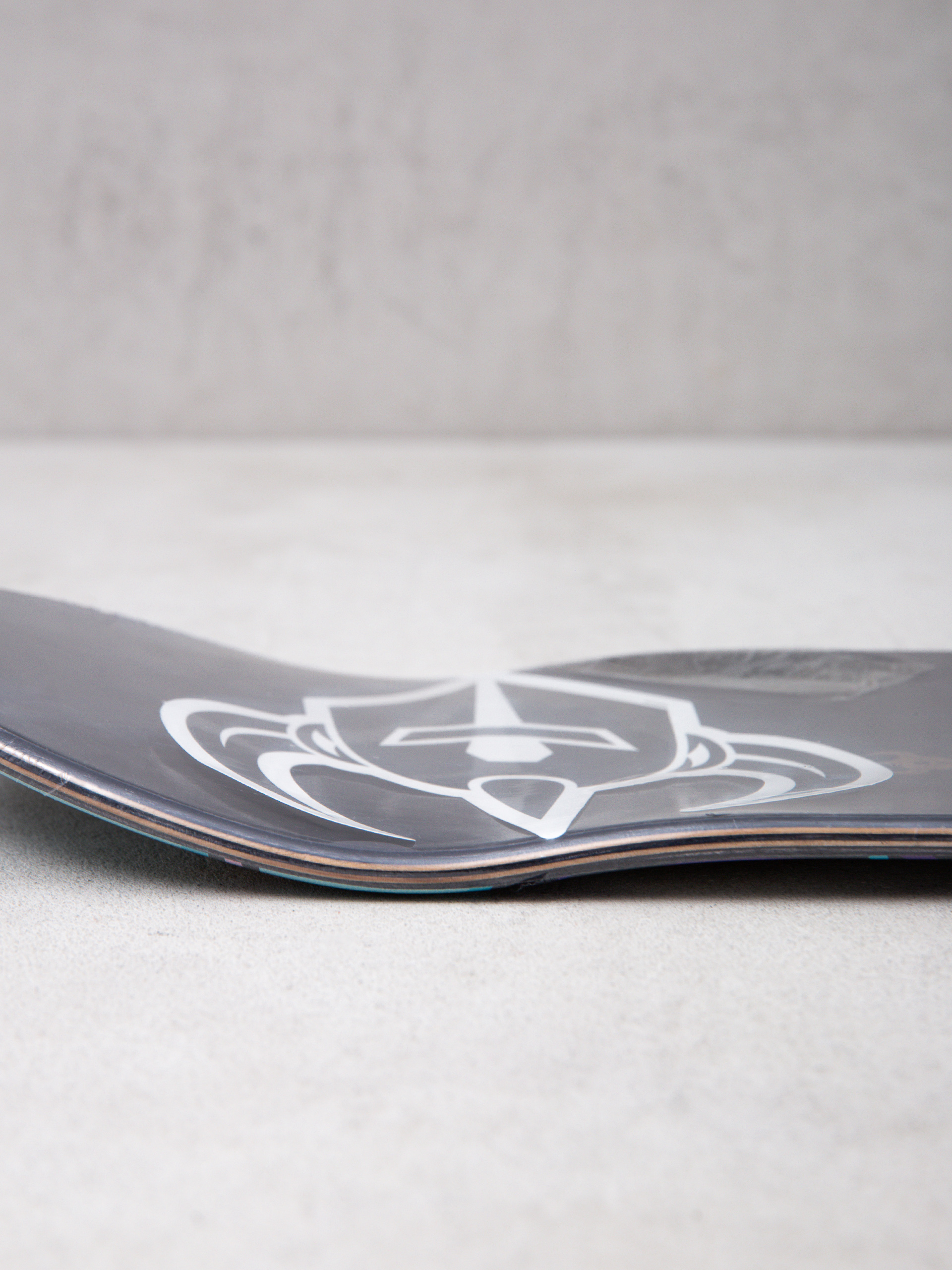 Doska Darkstar Madballs Fist Face (blue/violet)