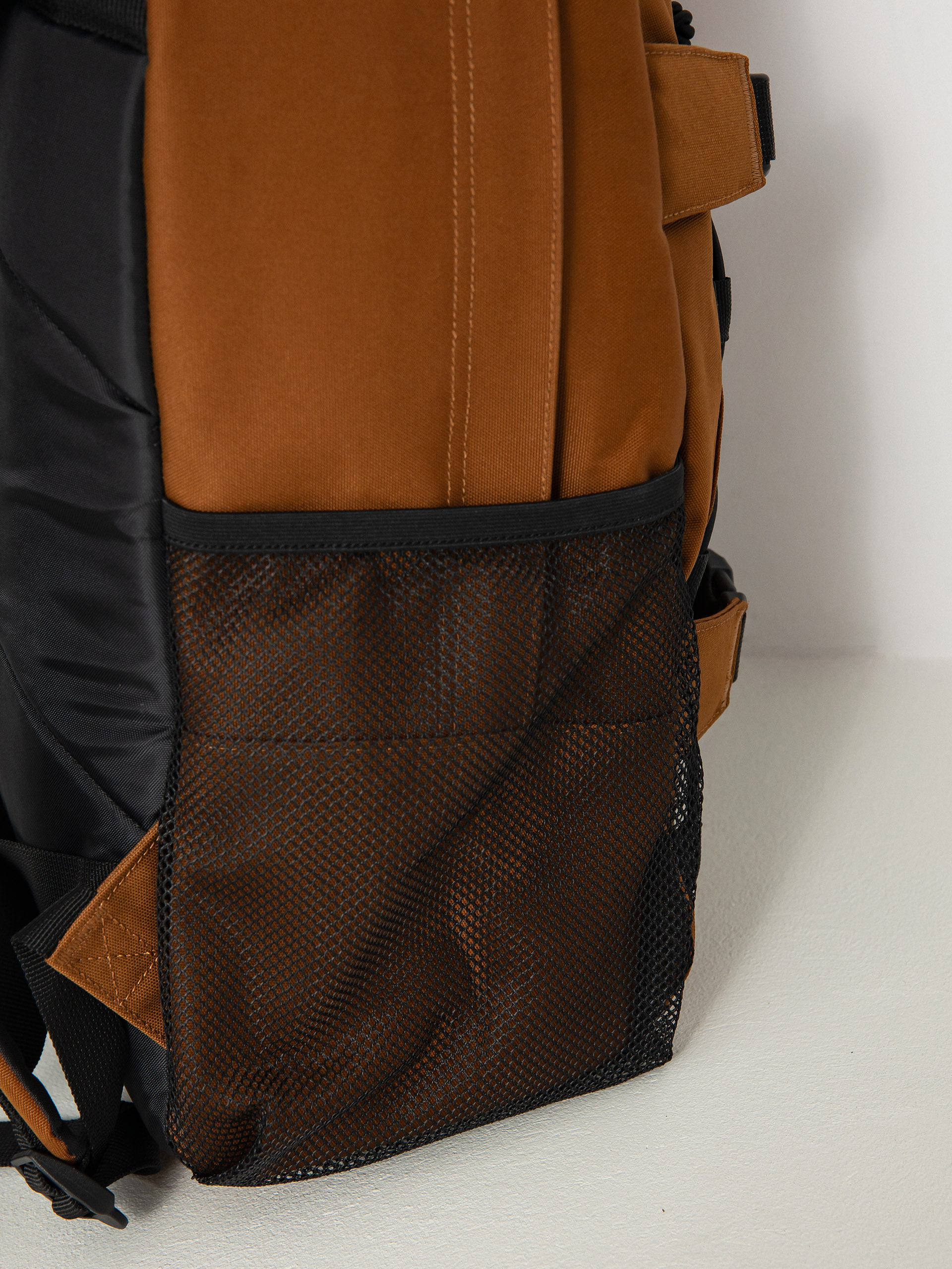 Batoh Carhartt WIP Kickflip (deep h brown)