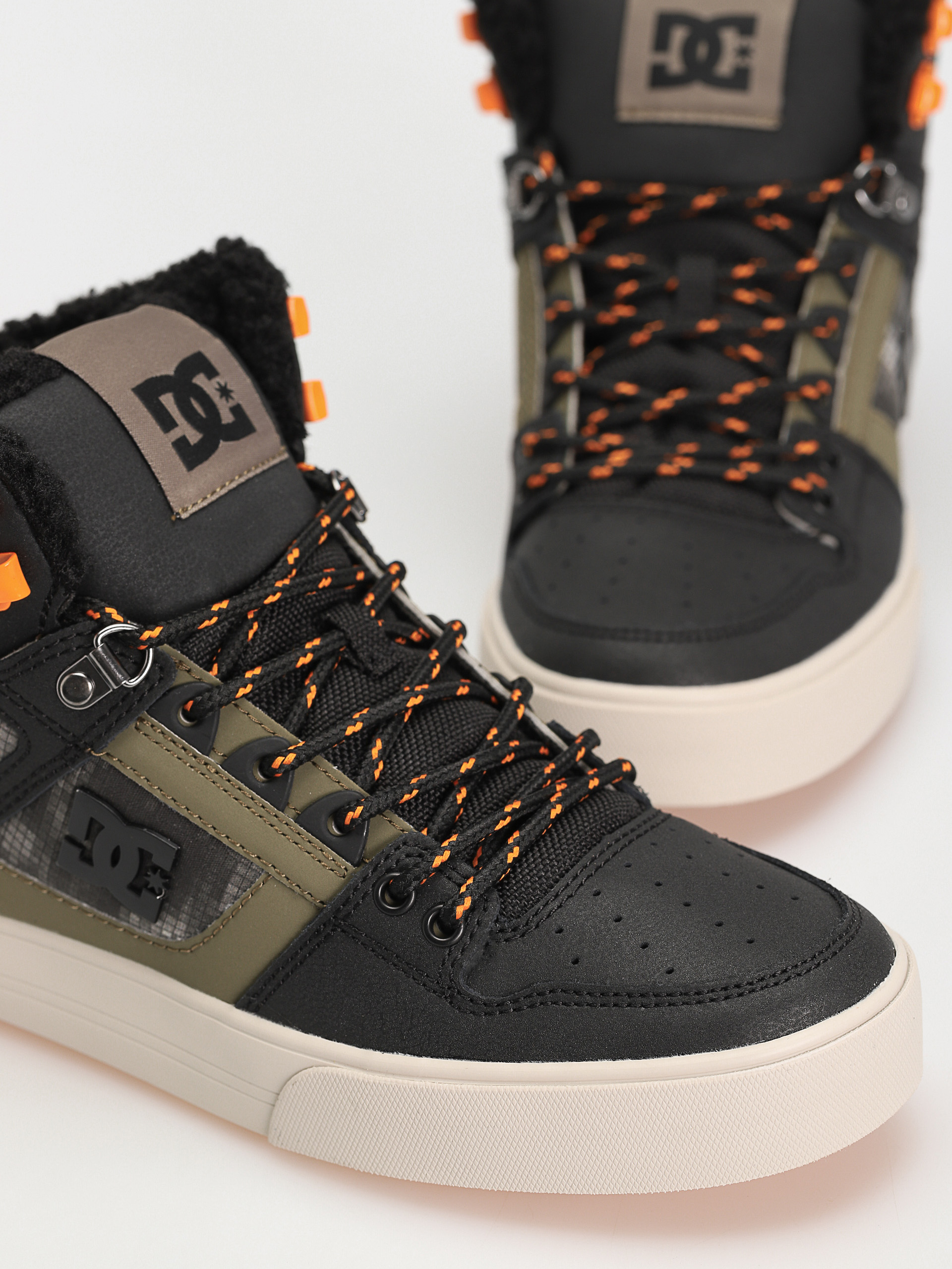 Zimné topánky DC Pure Ht Wc Wnt (black/green print)