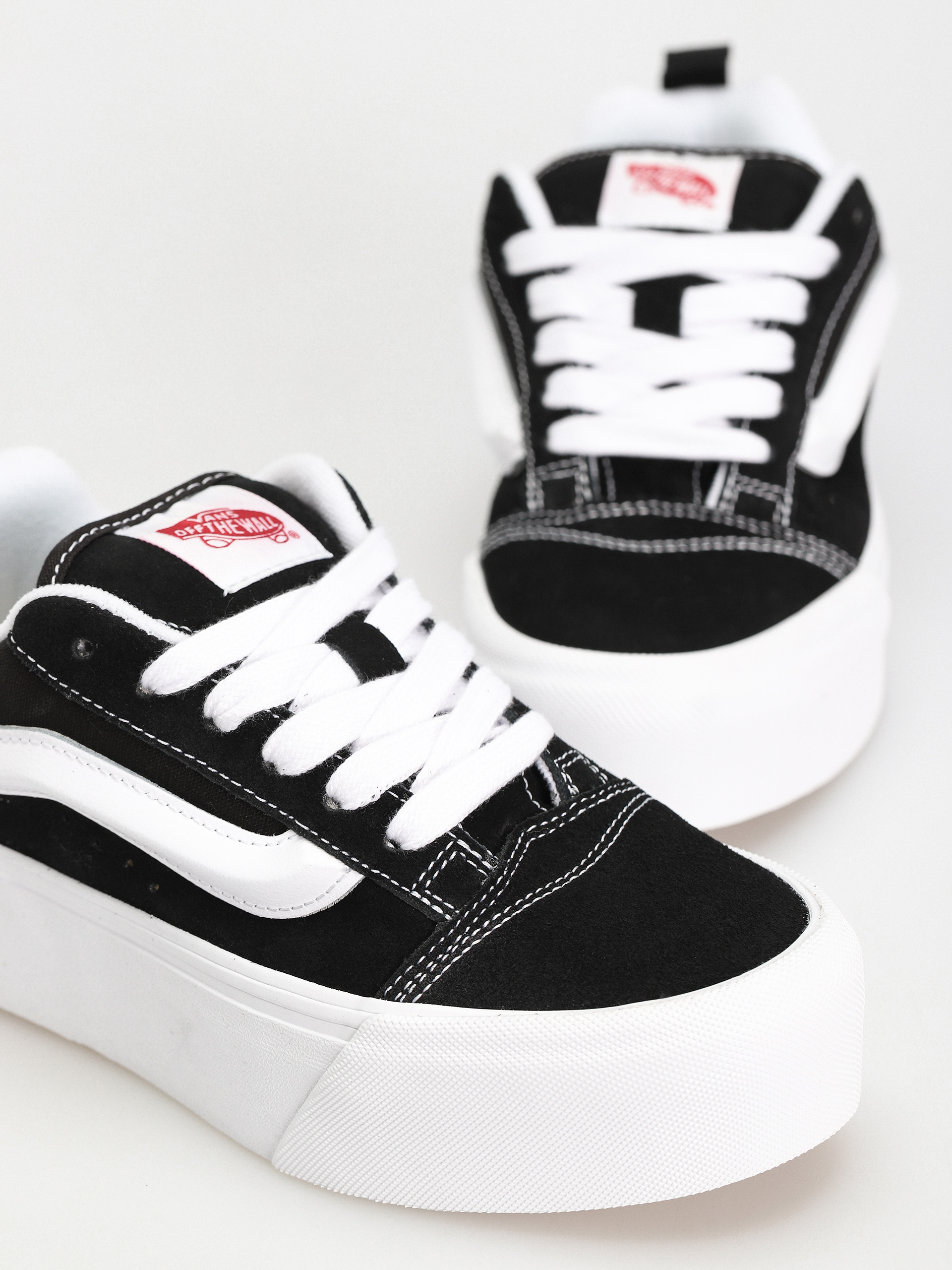 Topánky Vans Knu Stack (black/true white)