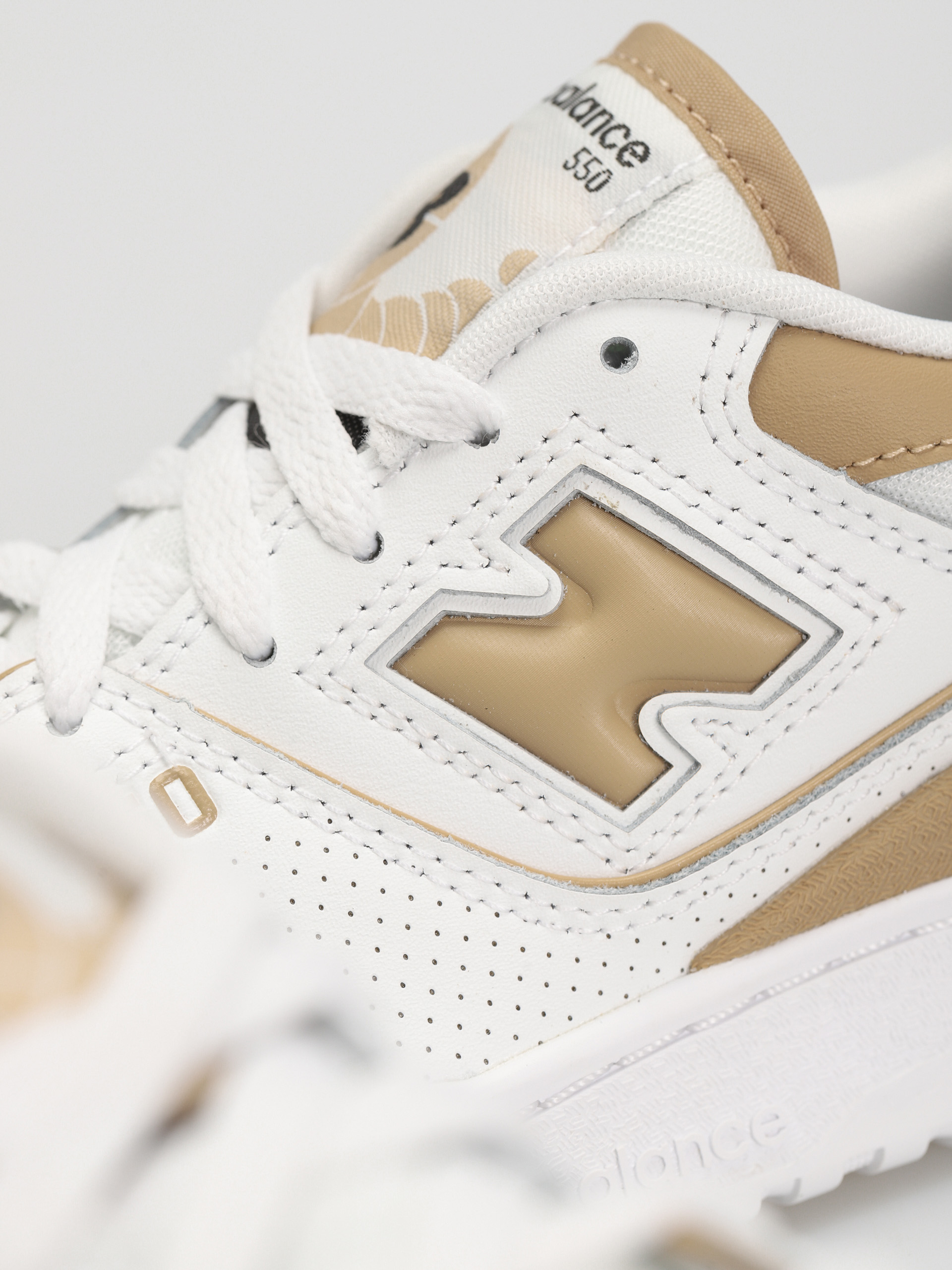 Topánky New Balance 550 Wmn (white)