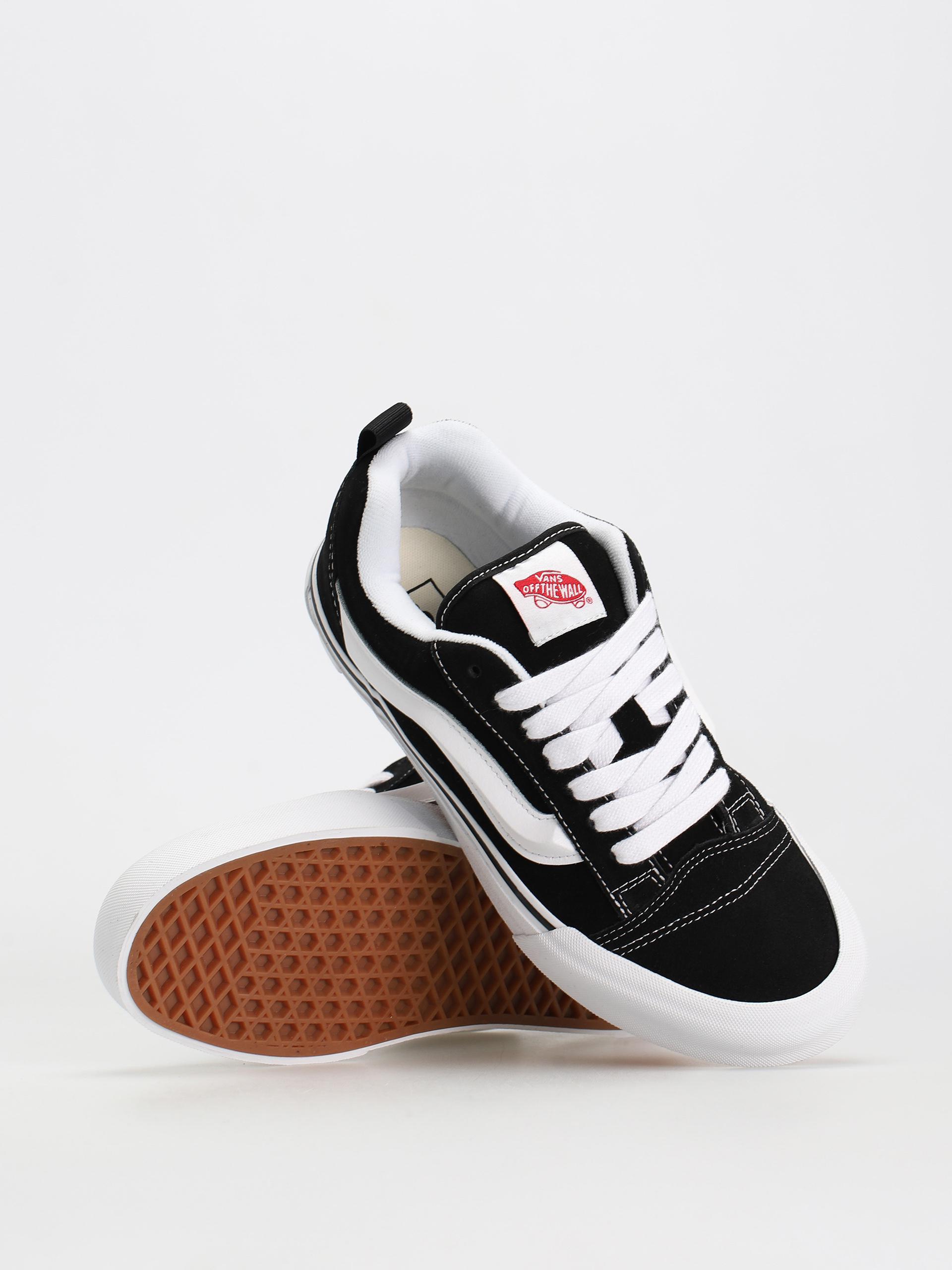 Topánky Vans Knu Skool (black/true white)