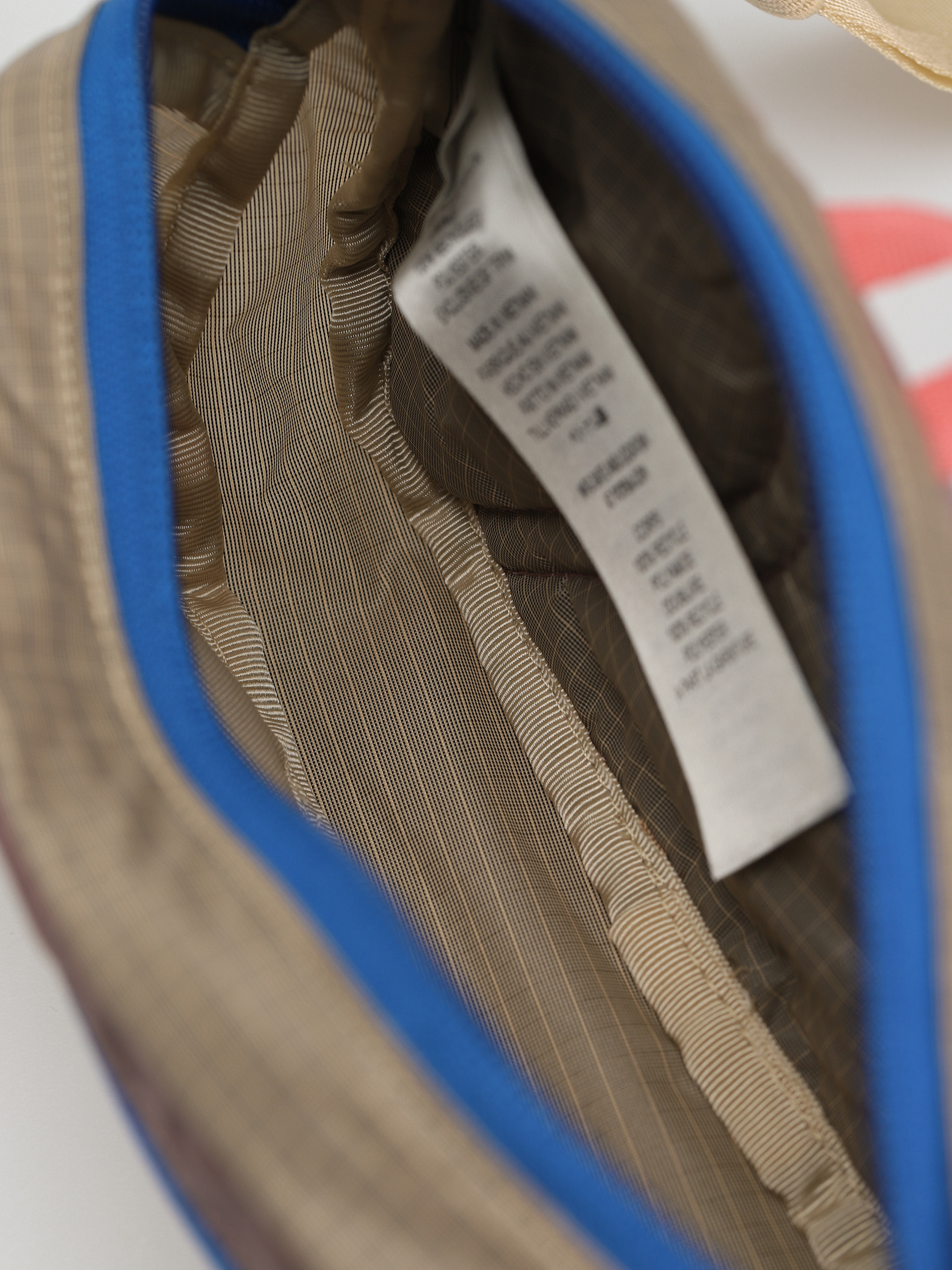 Ľadvinka Patagonia Ultralight Black Hole Mini Hip Pack (husk tan)