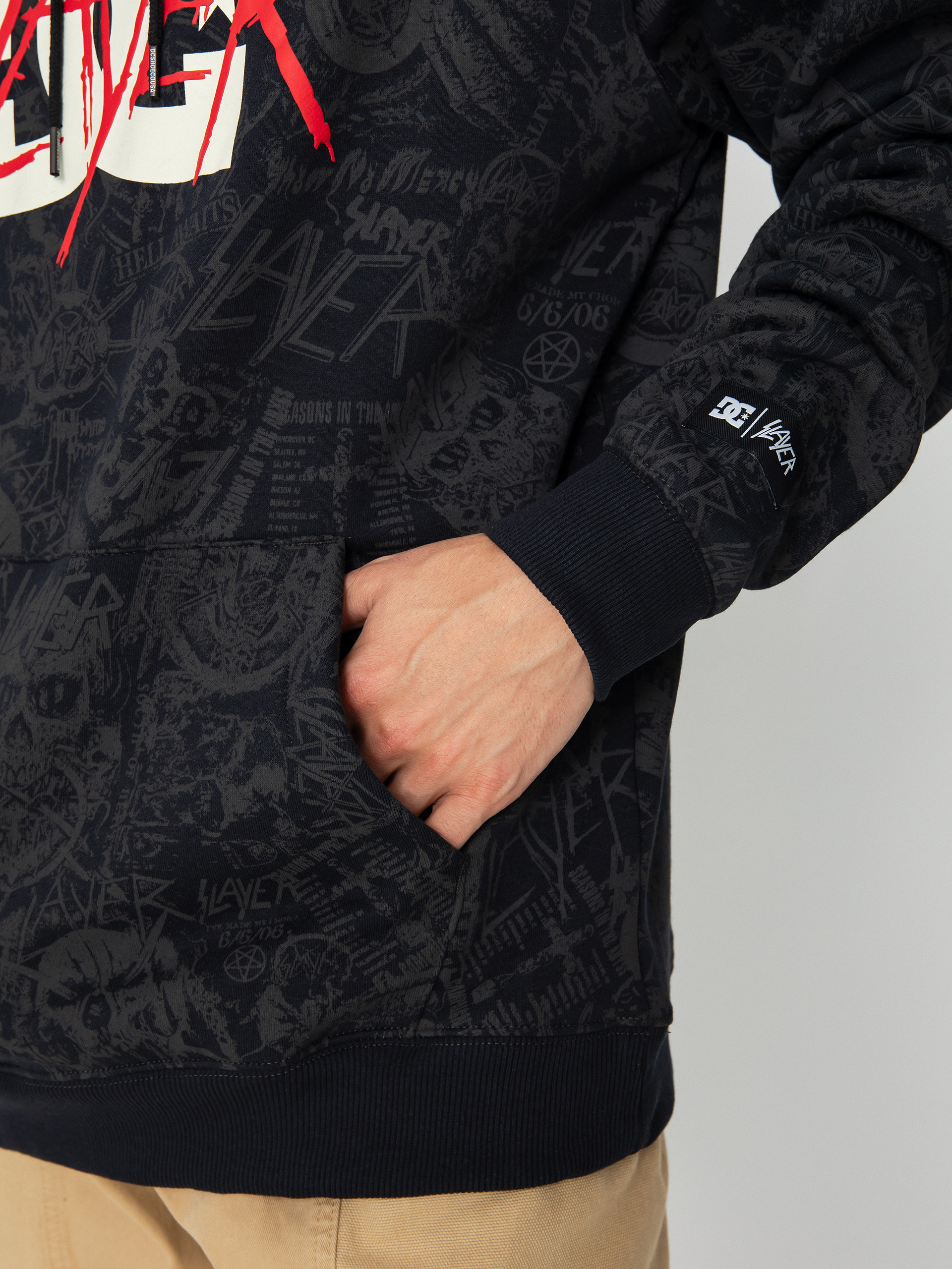 Mikina s kapucňou DC X Slayer Allover HD (pirate black)