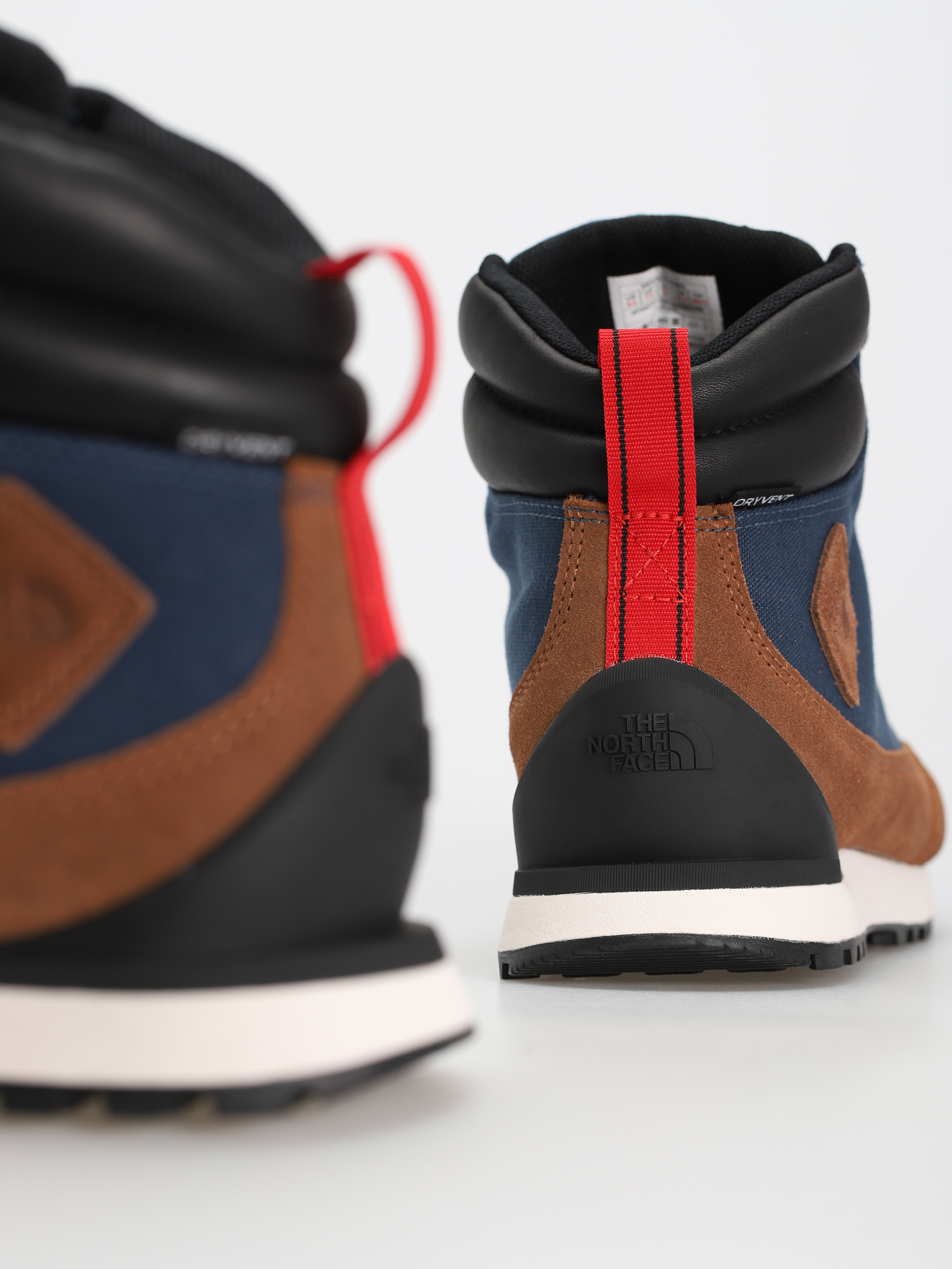 Topánky The North Face Back To Berkeley Iv Textile Wp (shady blue/monksrobebrn)