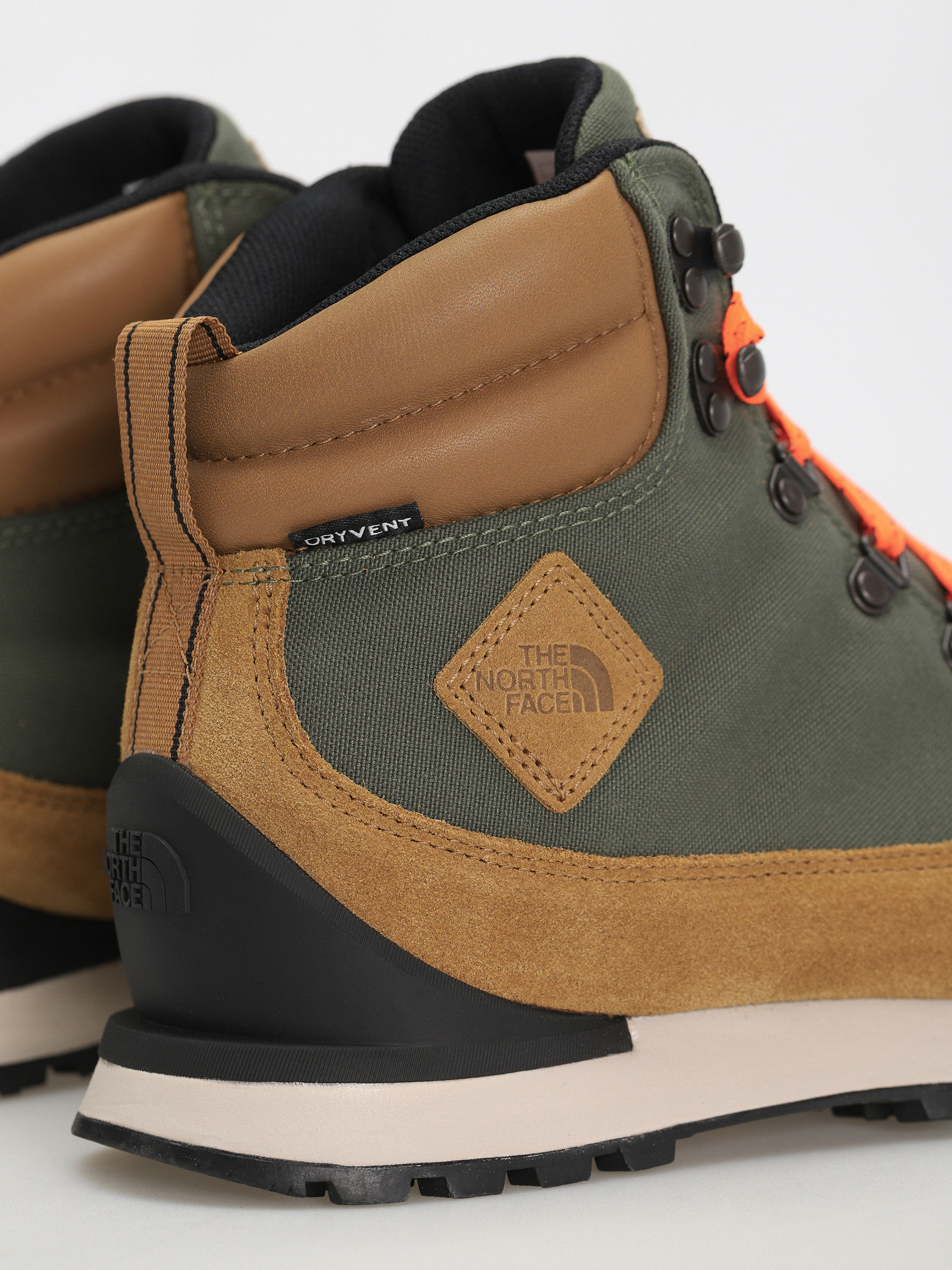 Topánky The North Face Back To Berkeley Iv Textile Wp (thyme/utility brown)