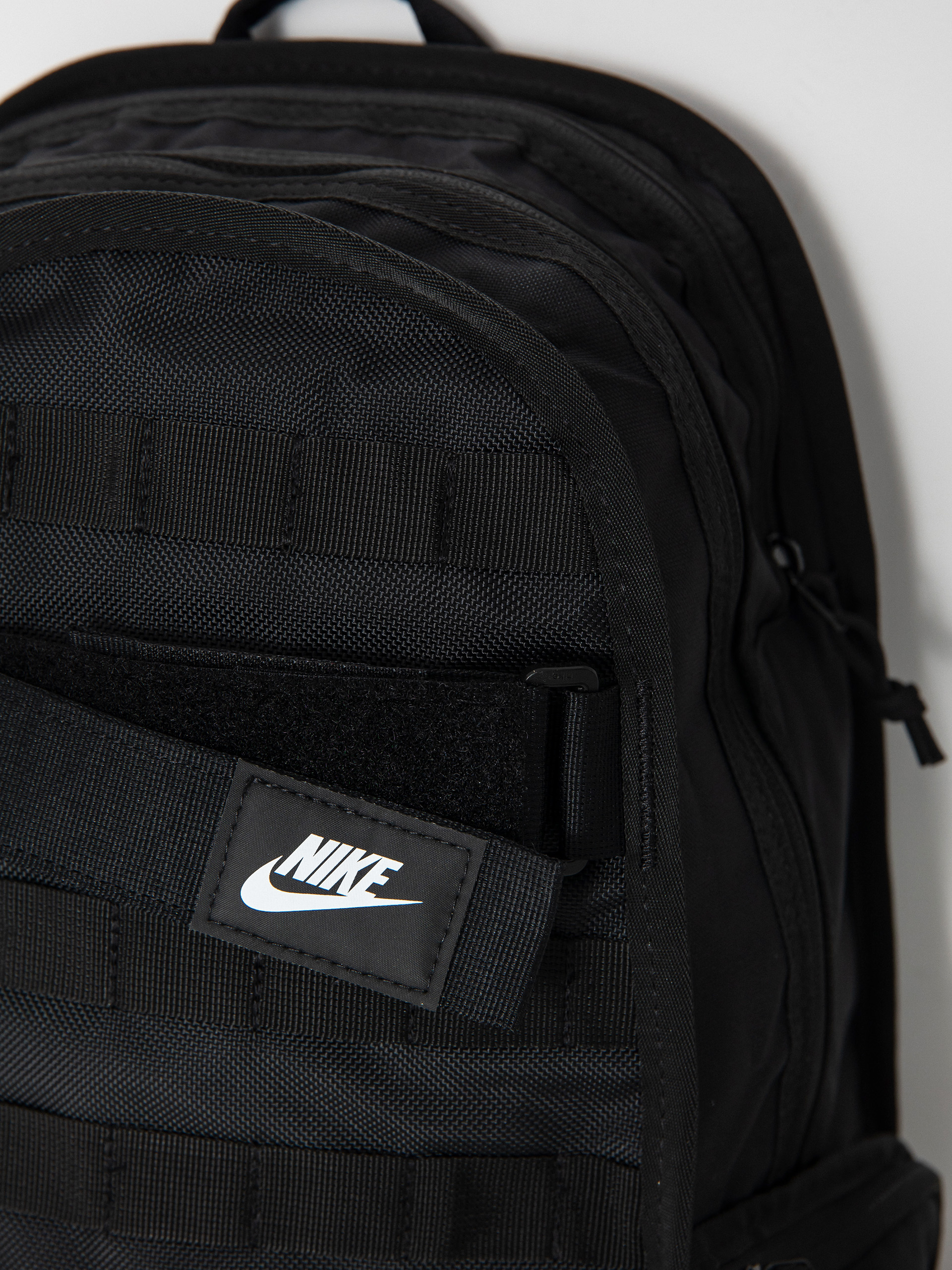 Batoh Nike SB RPM (black/black/white)