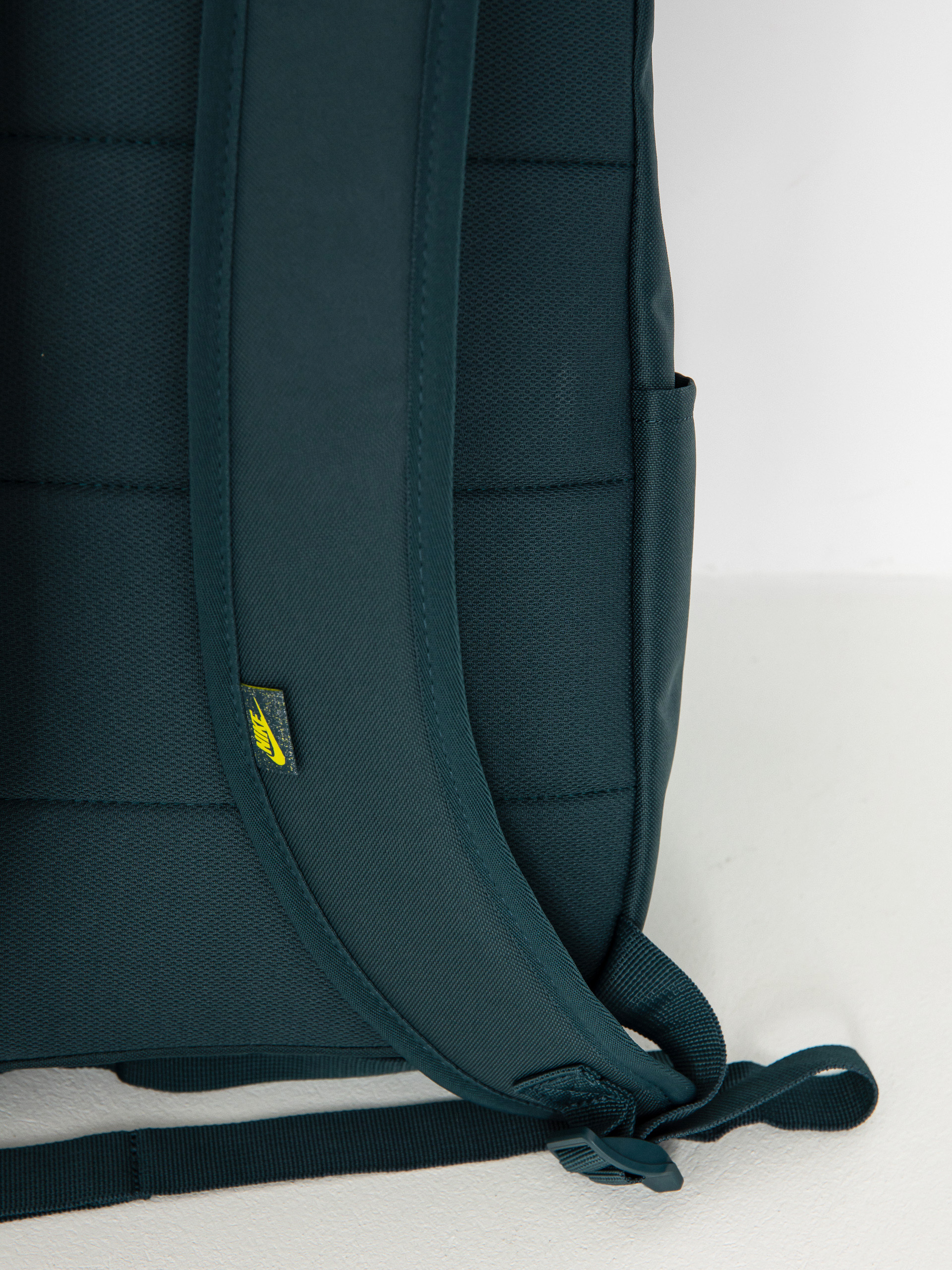 Batoh Nike SB Heritage (deep jungle/deep jungle/high voltage)