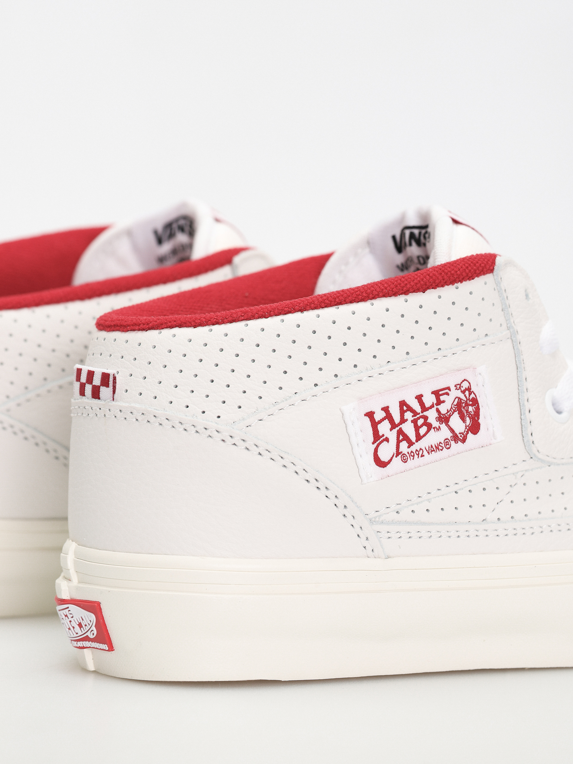 Topánky Vans Skate Half Cab (vintage sport white/red)