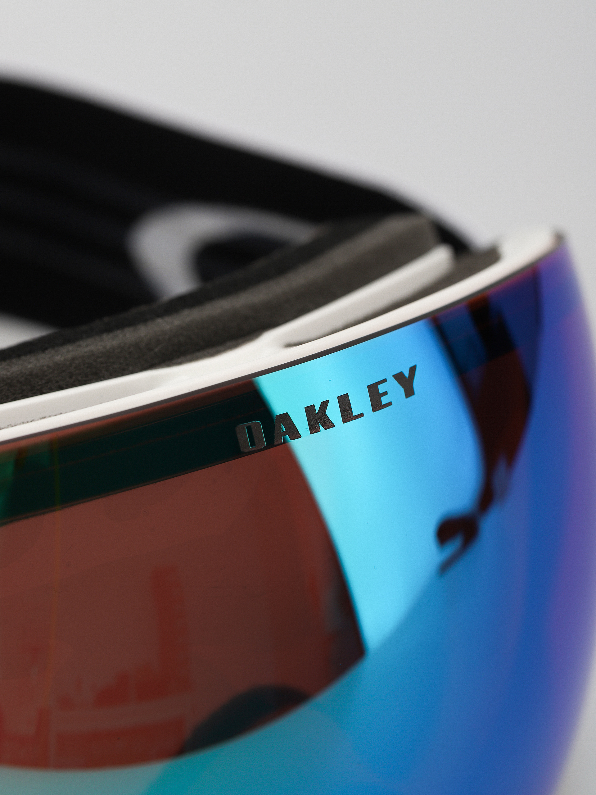 Snowboardové okuliare Oakley Flight Deck L (matte white/prizm argon iridium)