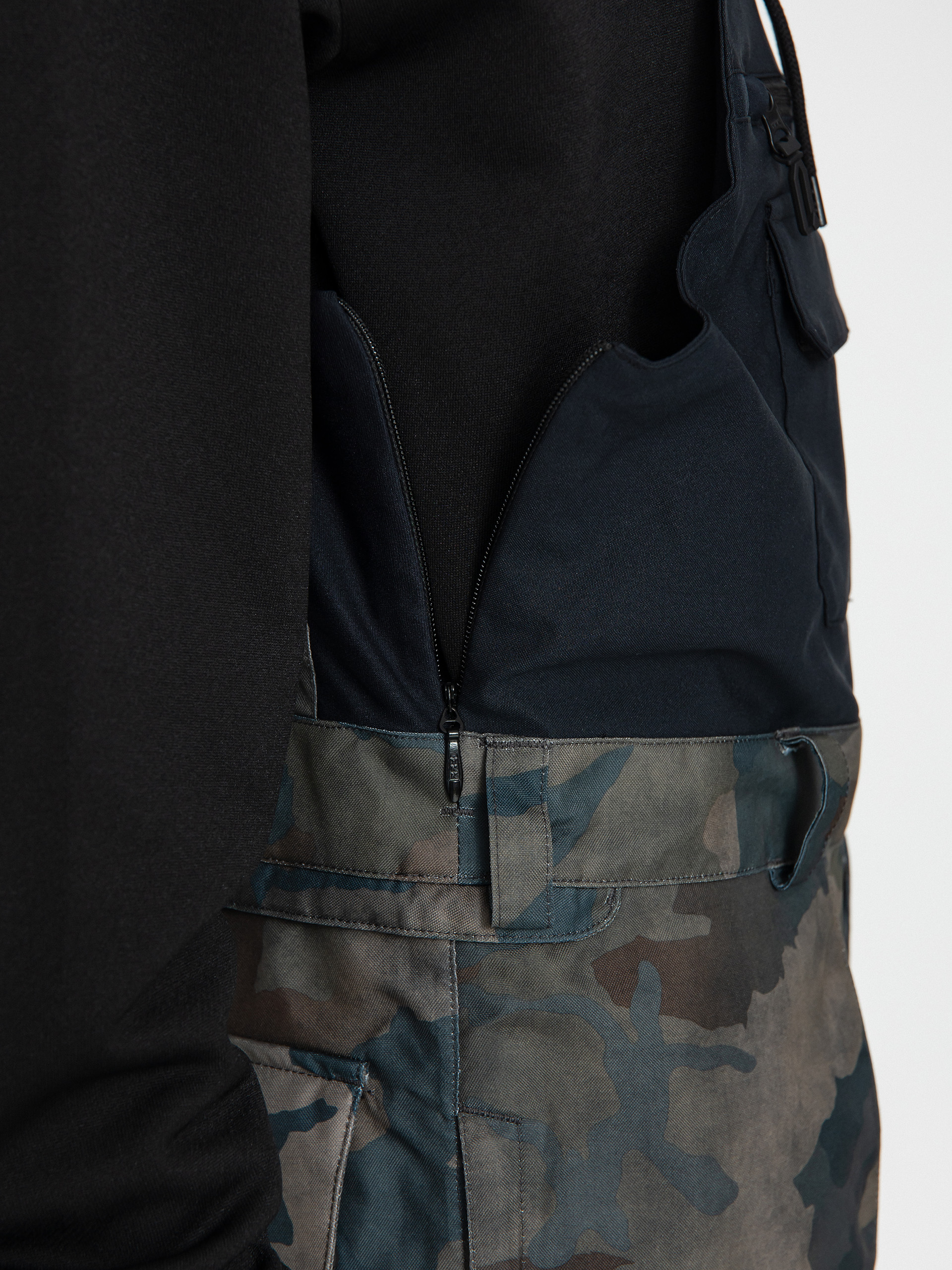 Pánske Snowboardové nohavice Volcom Roan Bib Overall (cloudwash camo)