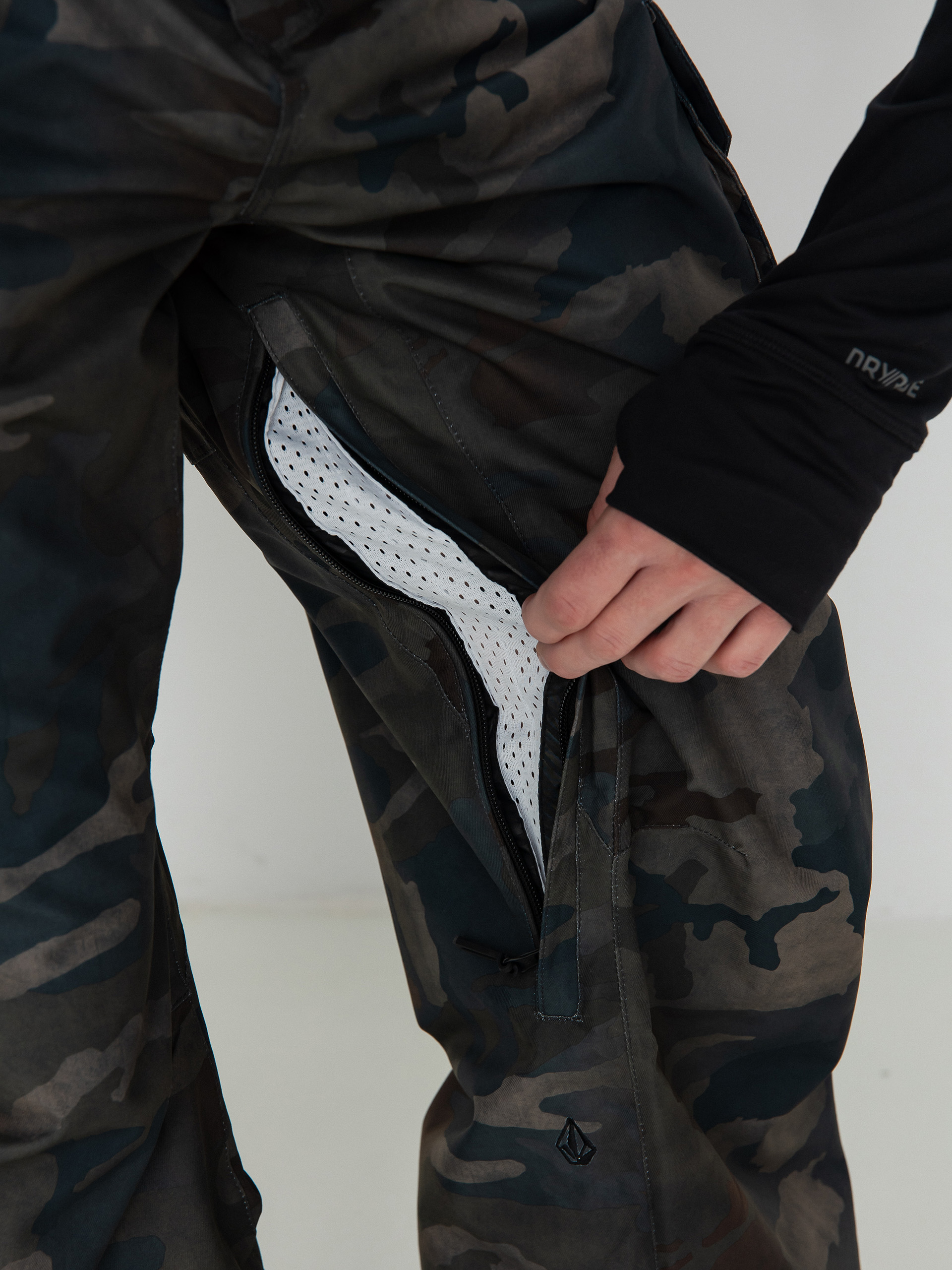 Pánske Snowboardové nohavice Volcom V.Co Hunter (cloudwash camo)