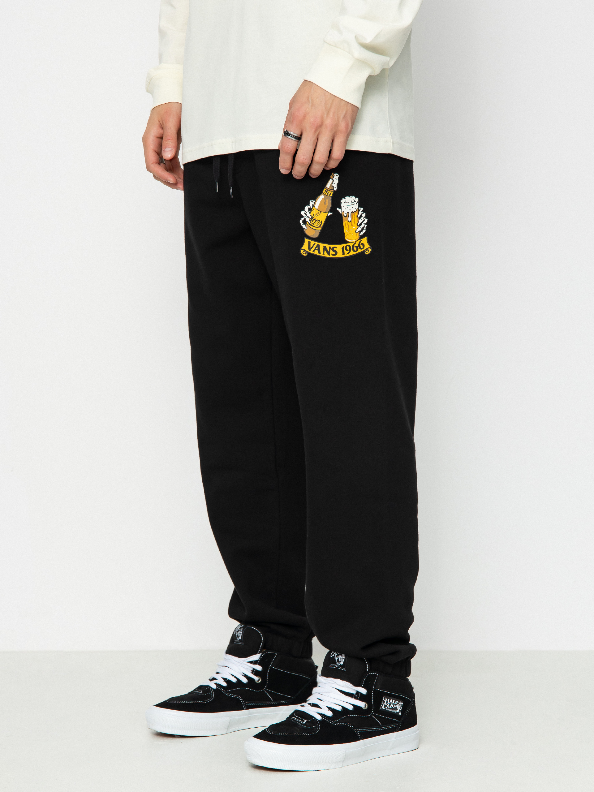 Nohavice Vans Beer Skull Relaxed Fleece (black)