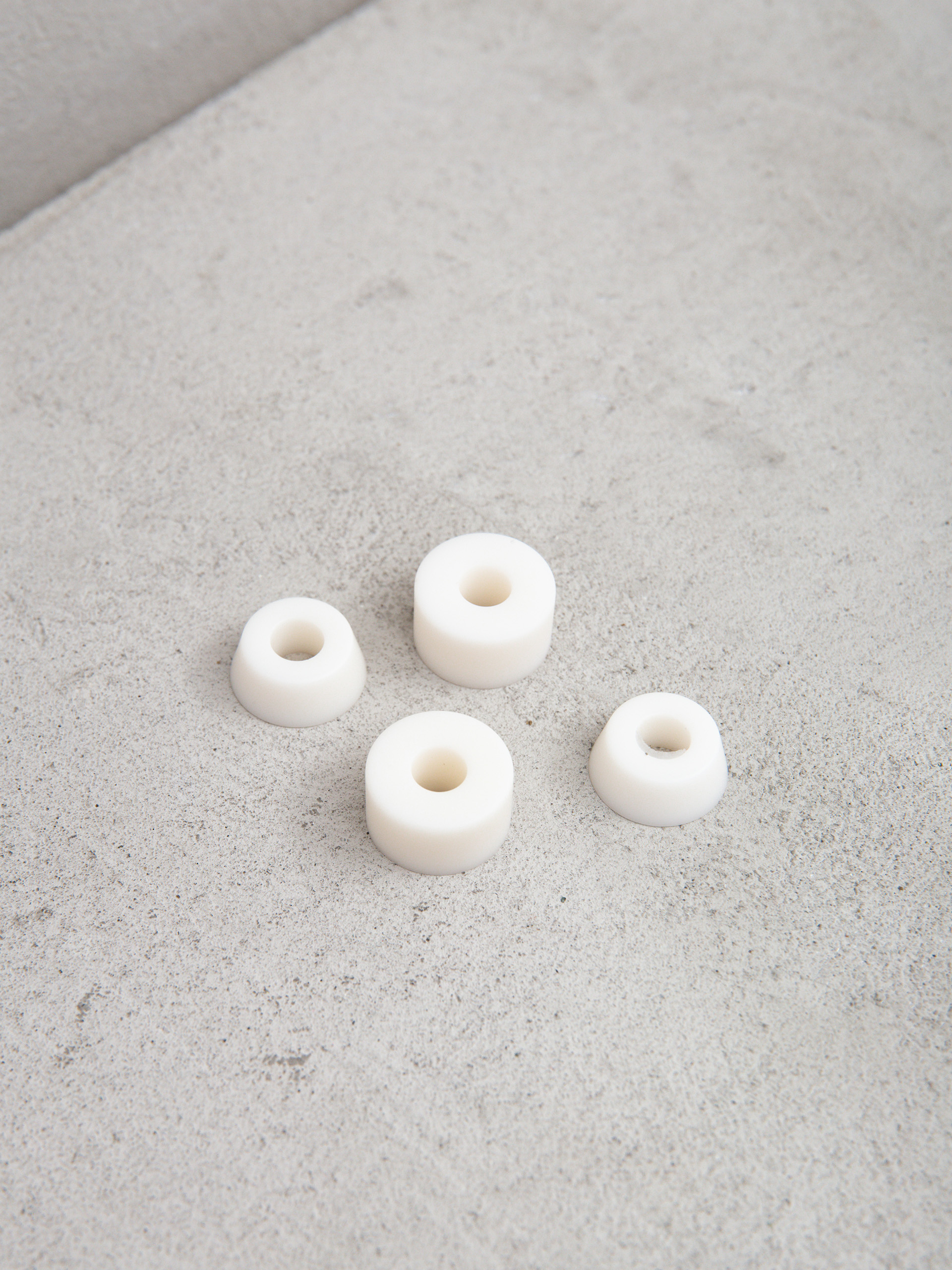 Gumičky Pig Medium Bushings 91A (white)