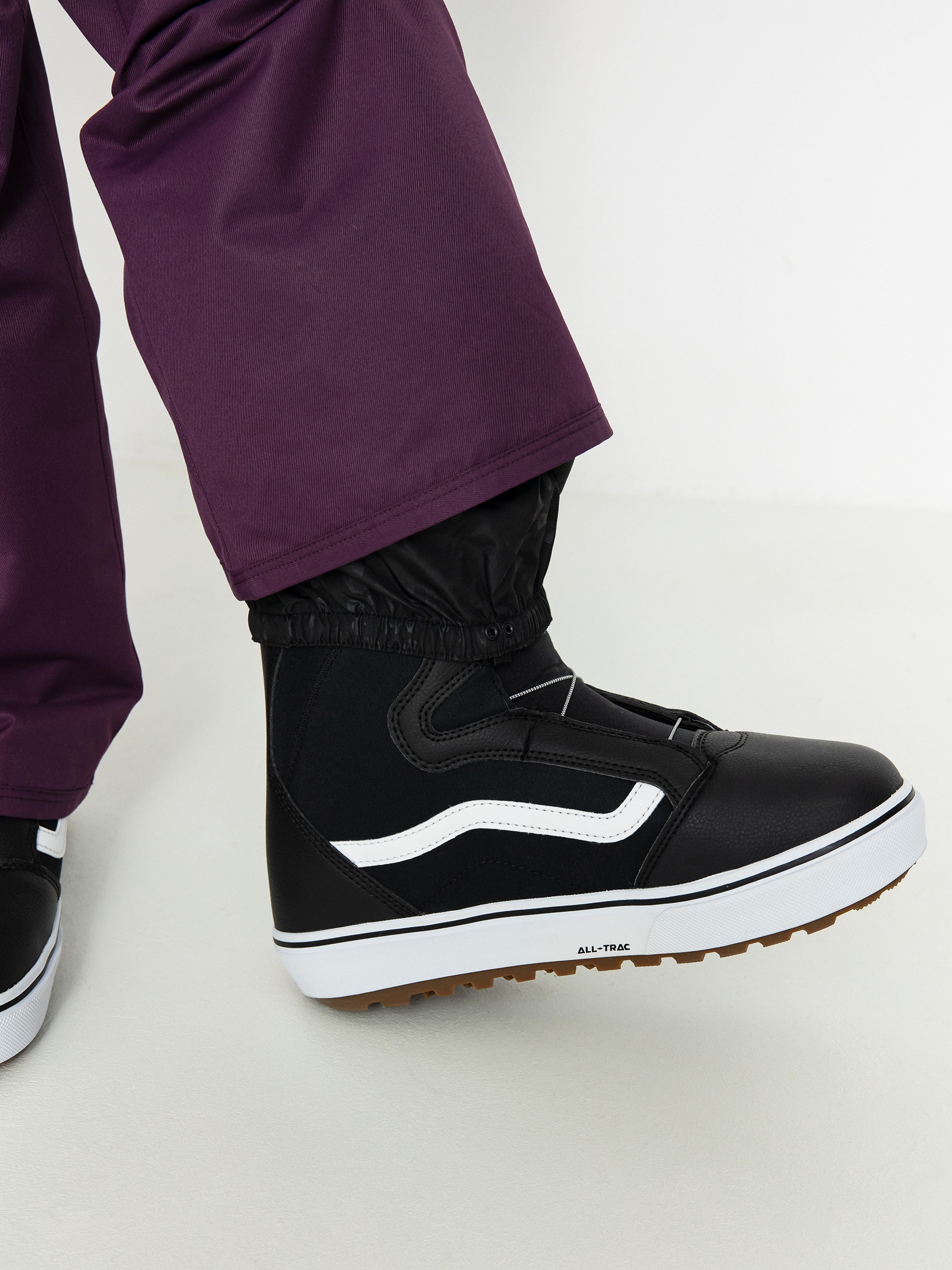 Dámske Snowboardové nohavice Volcom Bridger Ins (blackberry)