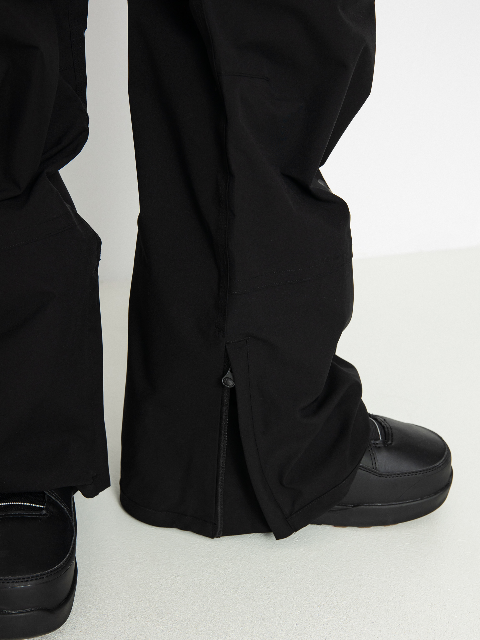 Pánske Snowboardové nohavice ThirtyTwo Basement Bib (black)