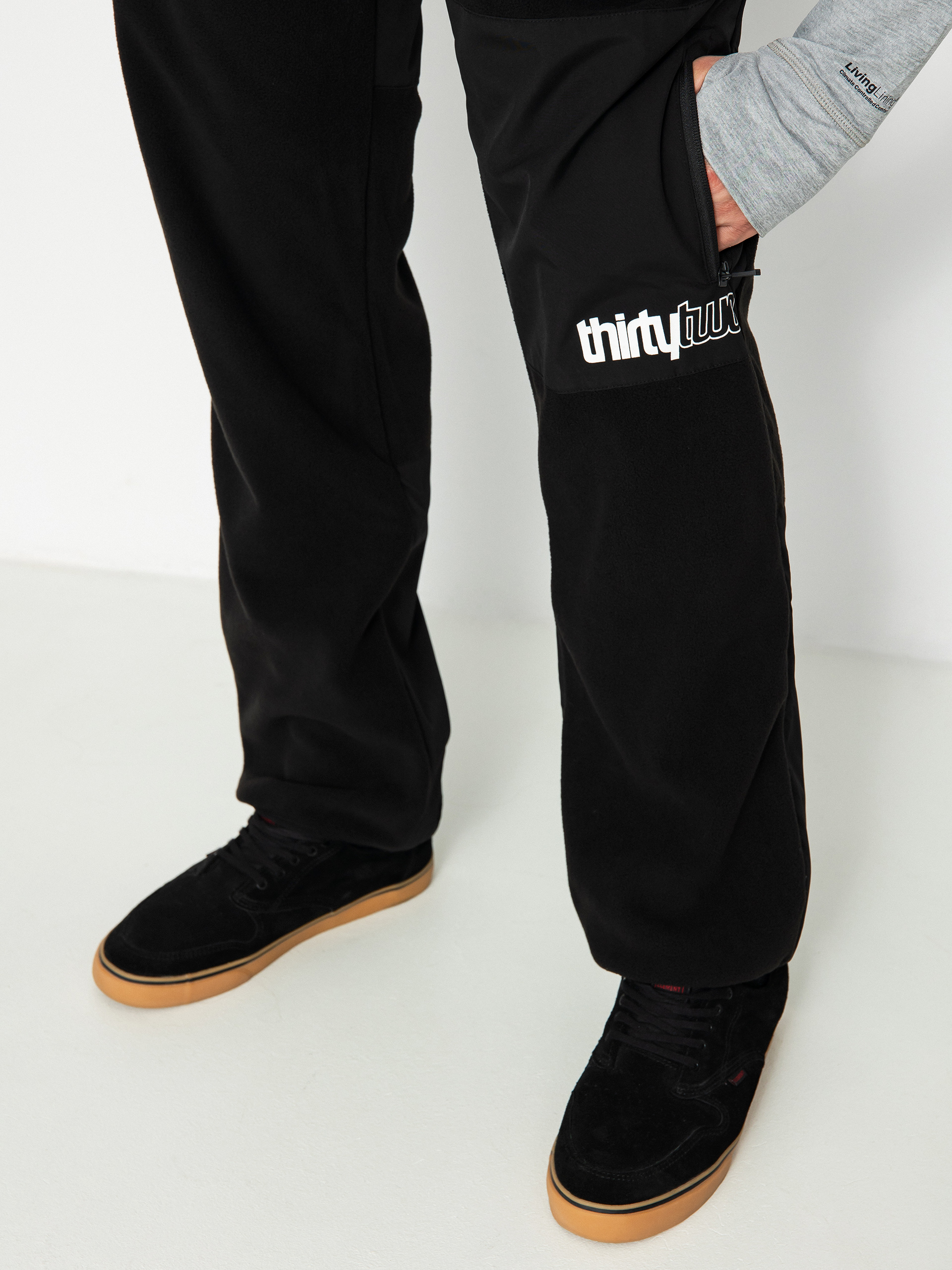 Nohavice ThirtyTwo Rest Stop (black)