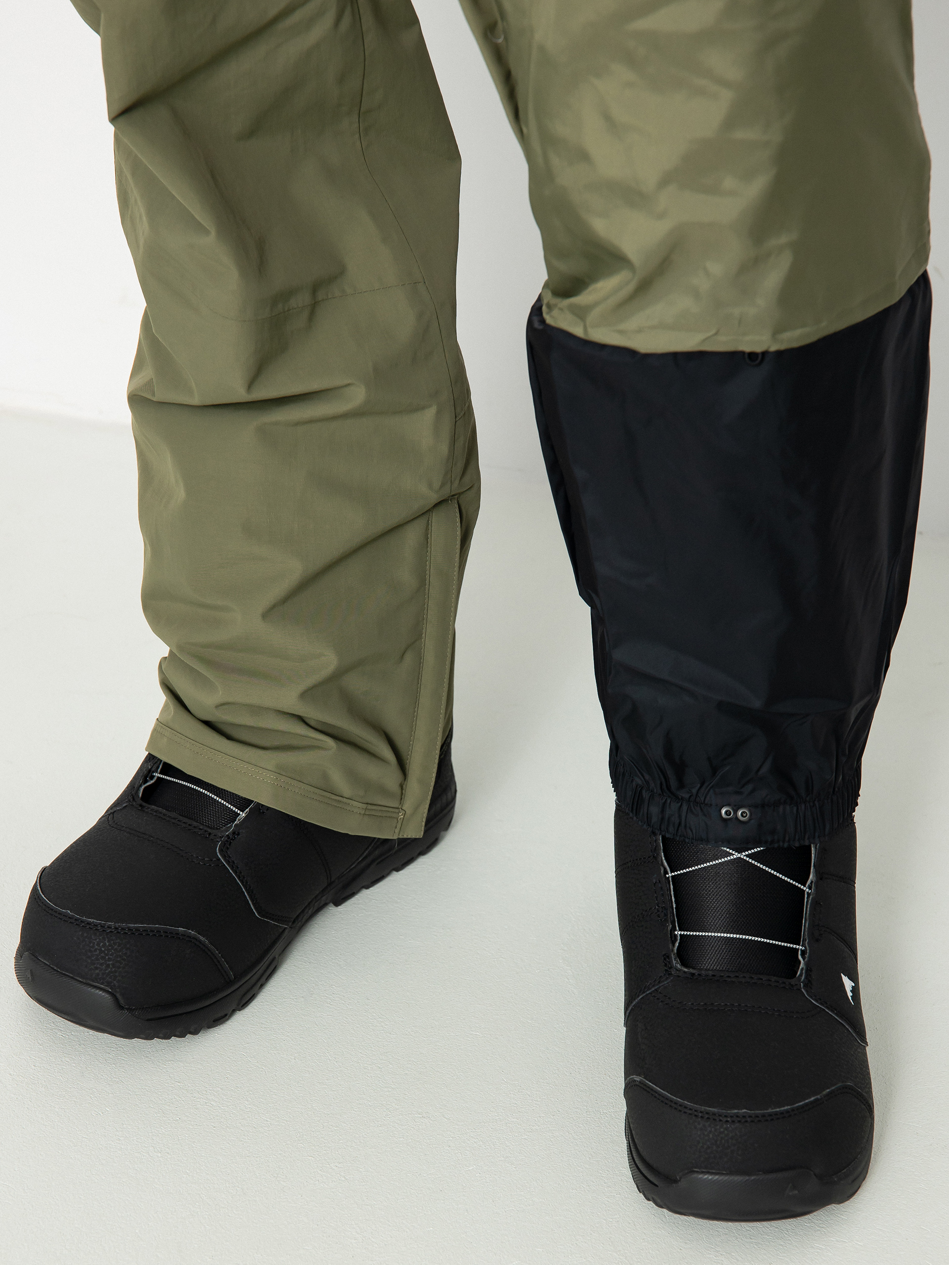 Pánske Snowboardové nohavice Burton Covert 2.0 (forest moss)