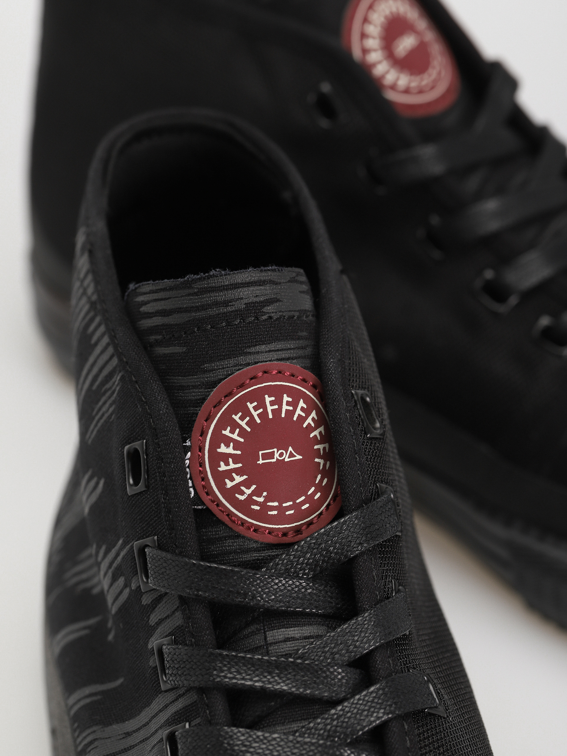 Topánky Globe Gillette Mid (graphite/former)