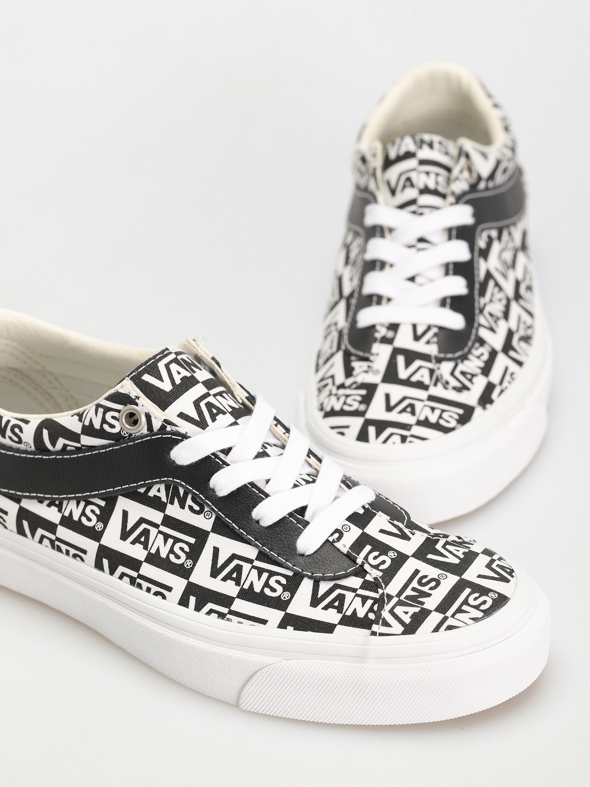 Topánky Vans Bold Ni (logo checker/tr wht/blk)