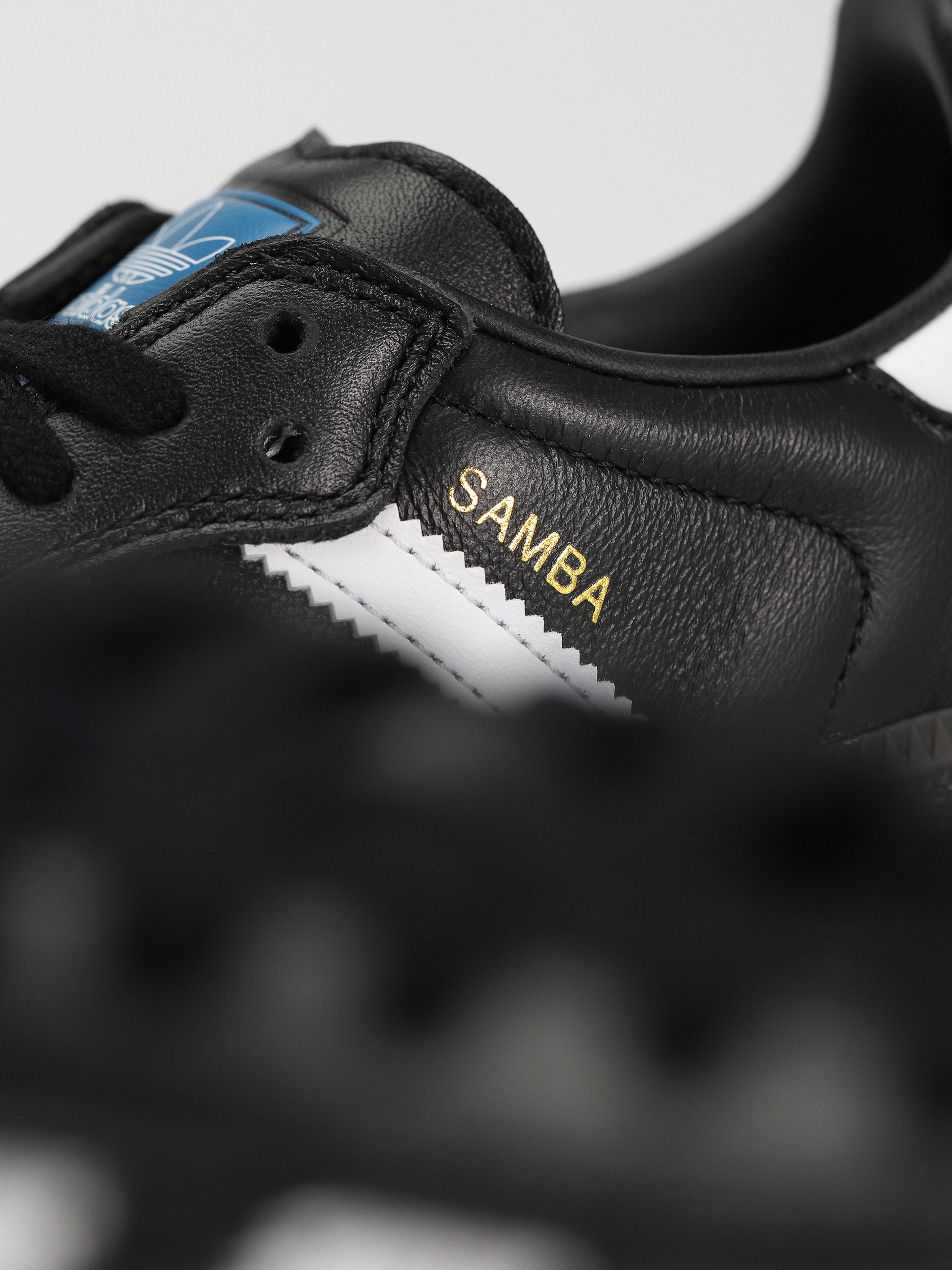 Topánky adidas Samba ADV (cblack/ftwwht/gum5)