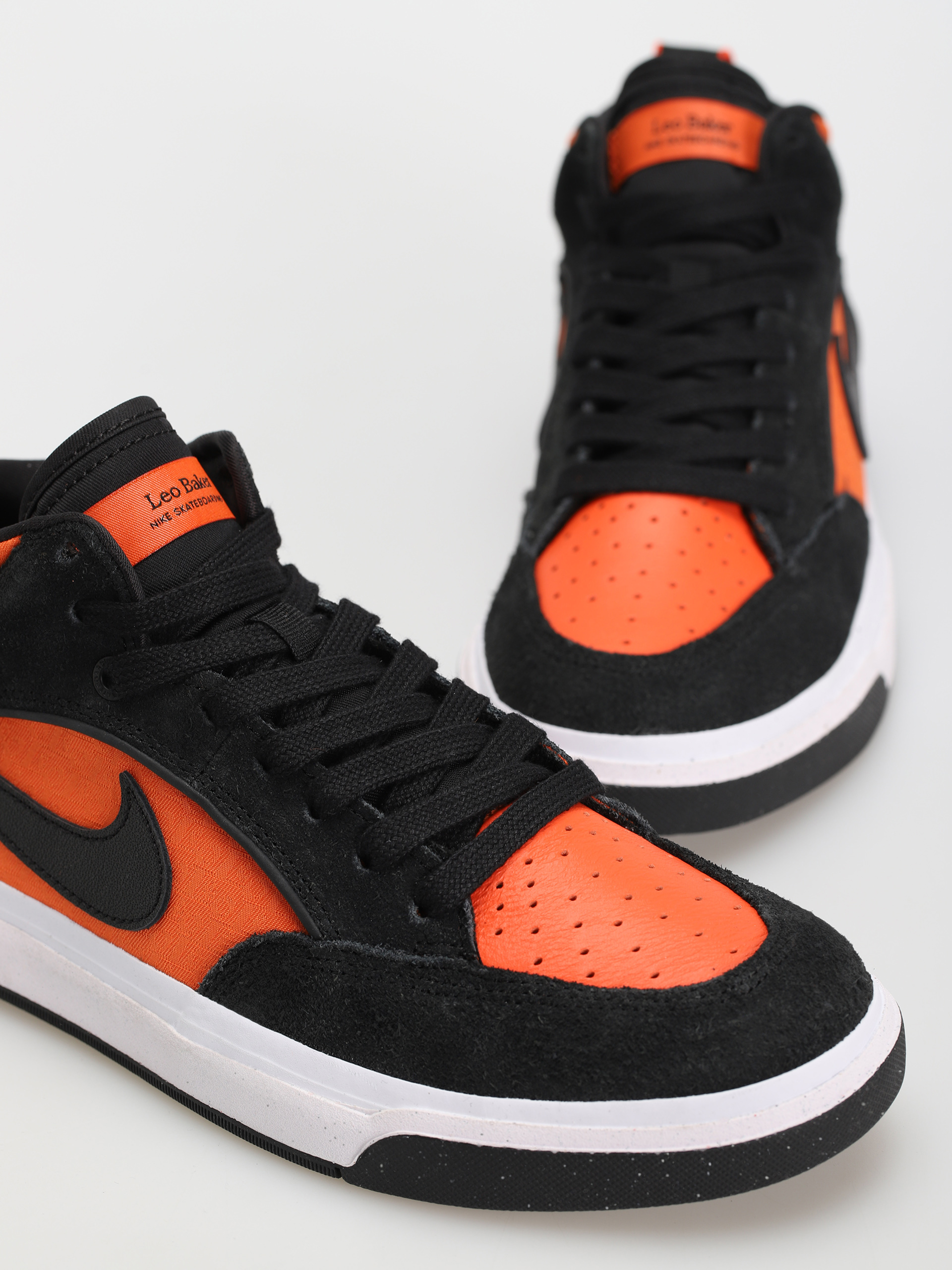 Topánky Nike SB React Leo (black/black orange electro orange)