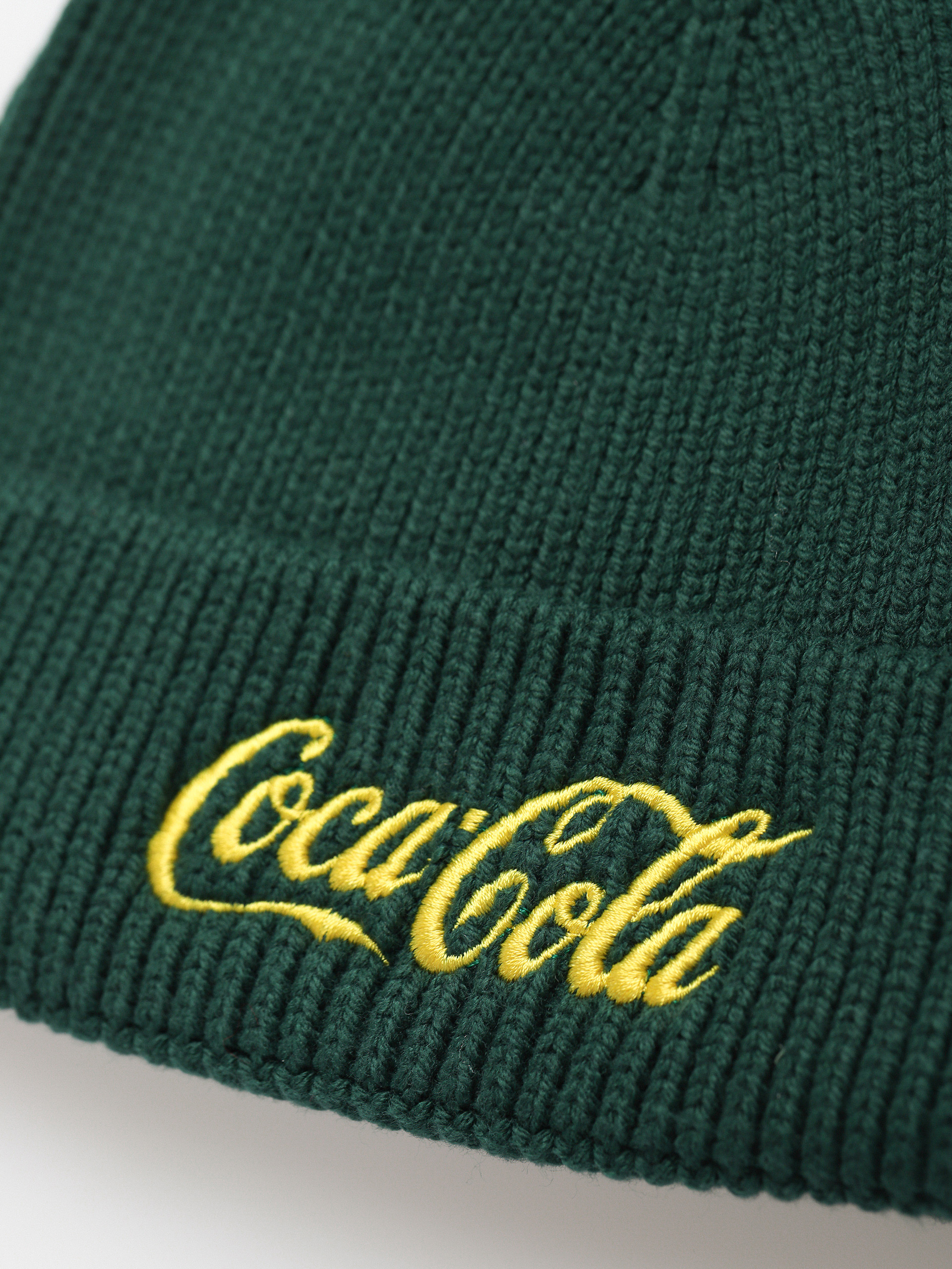 Čiapka Champion X Coca Cola Beanie Cap 806015 (hlg)