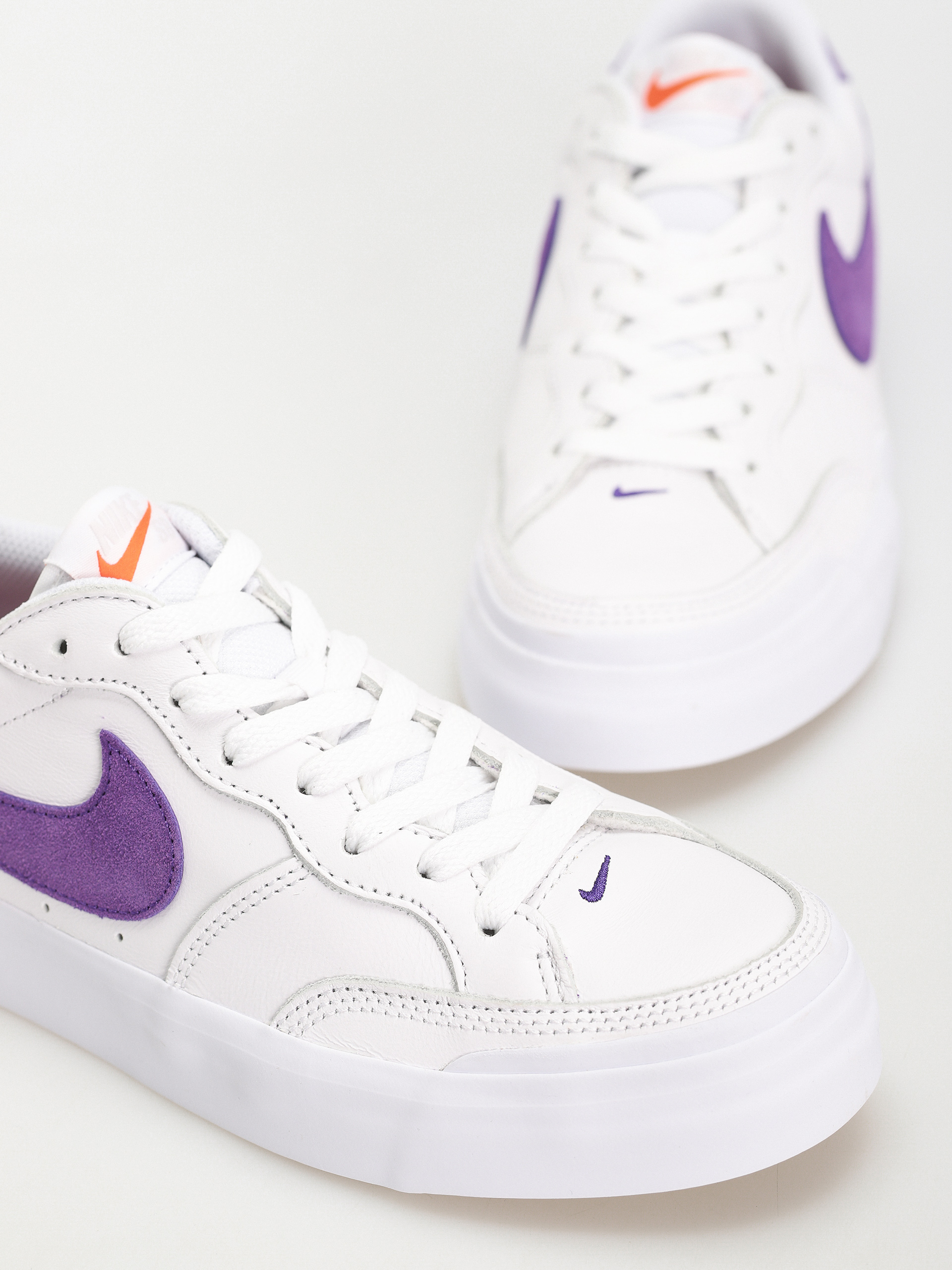 Topánky Nike SB Zoom Pogo Plus (white/court purple white gum light brown)