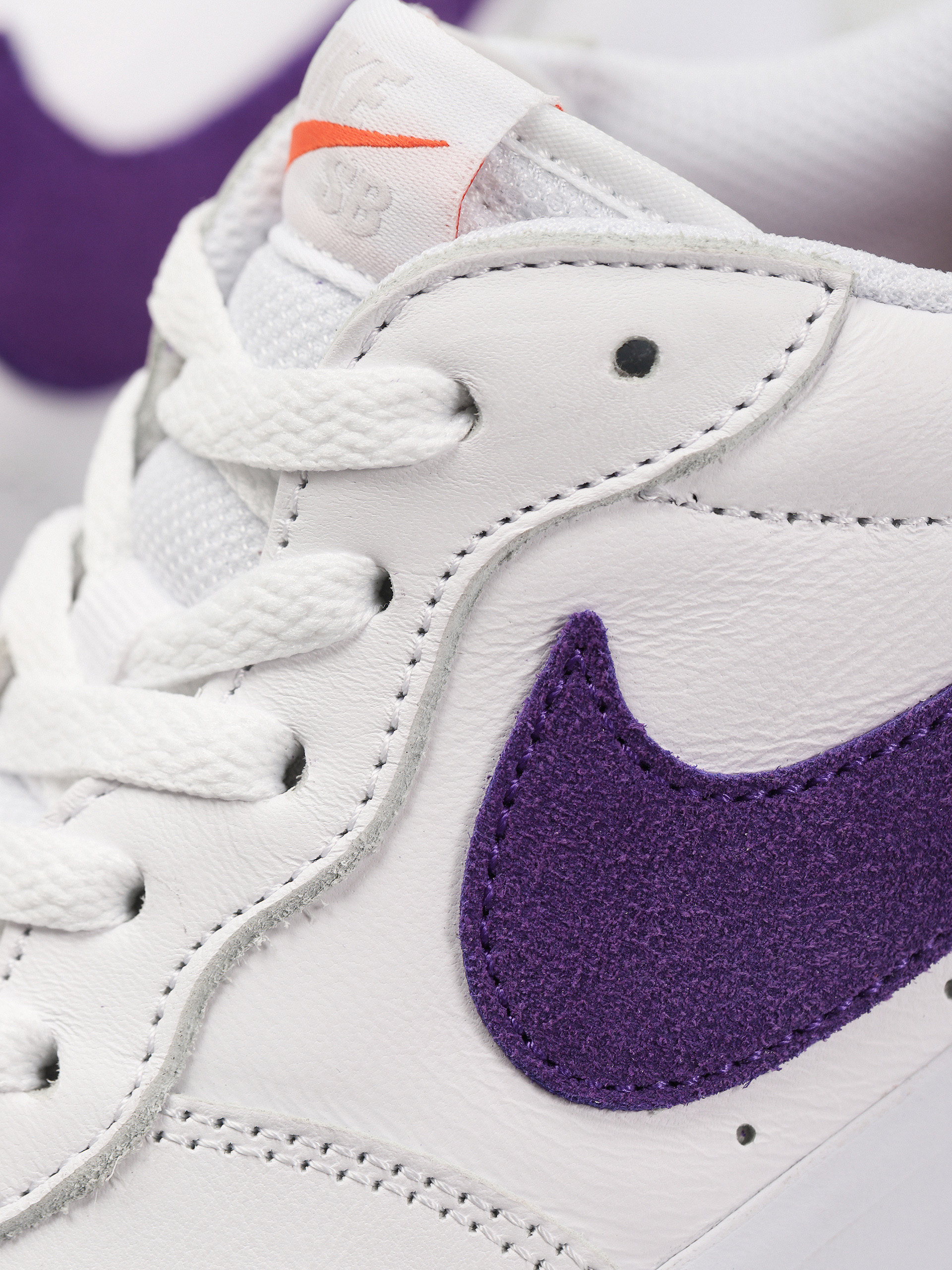 Topánky Nike SB Zoom Pogo Plus (white/court purple white gum light brown)