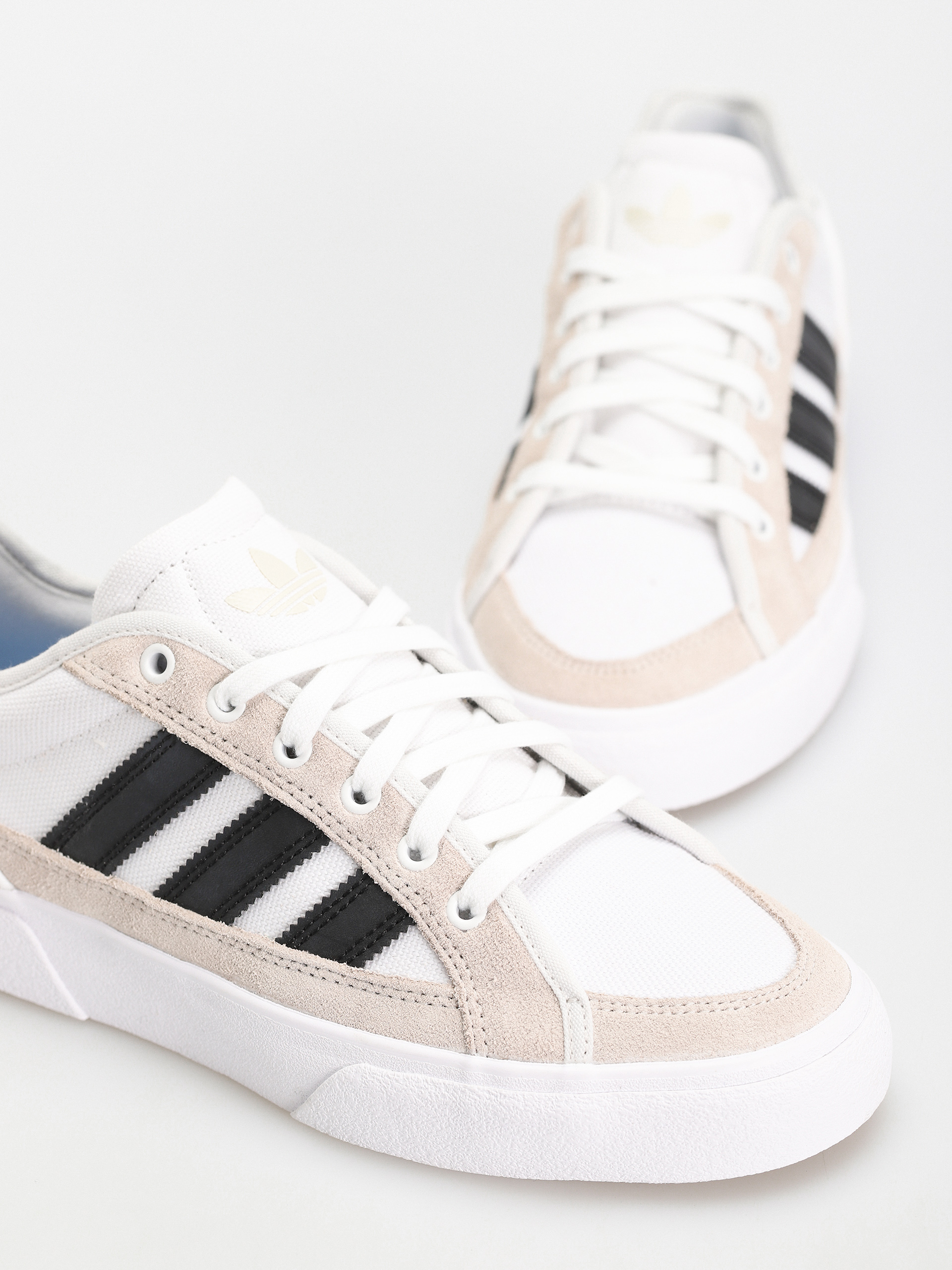 Topánky adidas Court TNS Premiere (crywht/cblack/ftwwht)