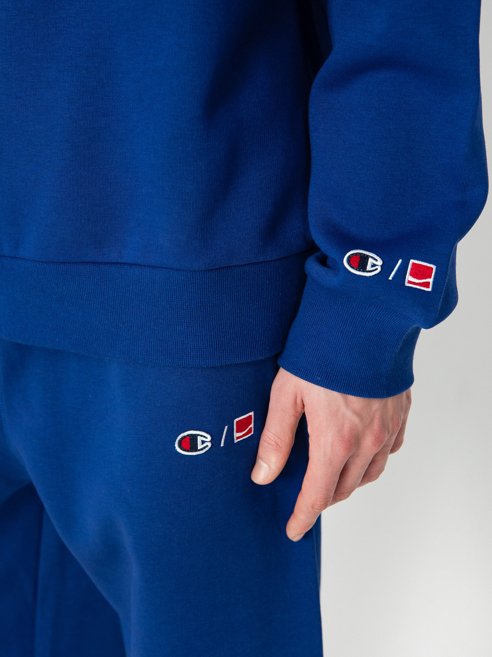 Mikina Champion X Coca Cola Crewneck Sweatshirt 220181 (bwb)