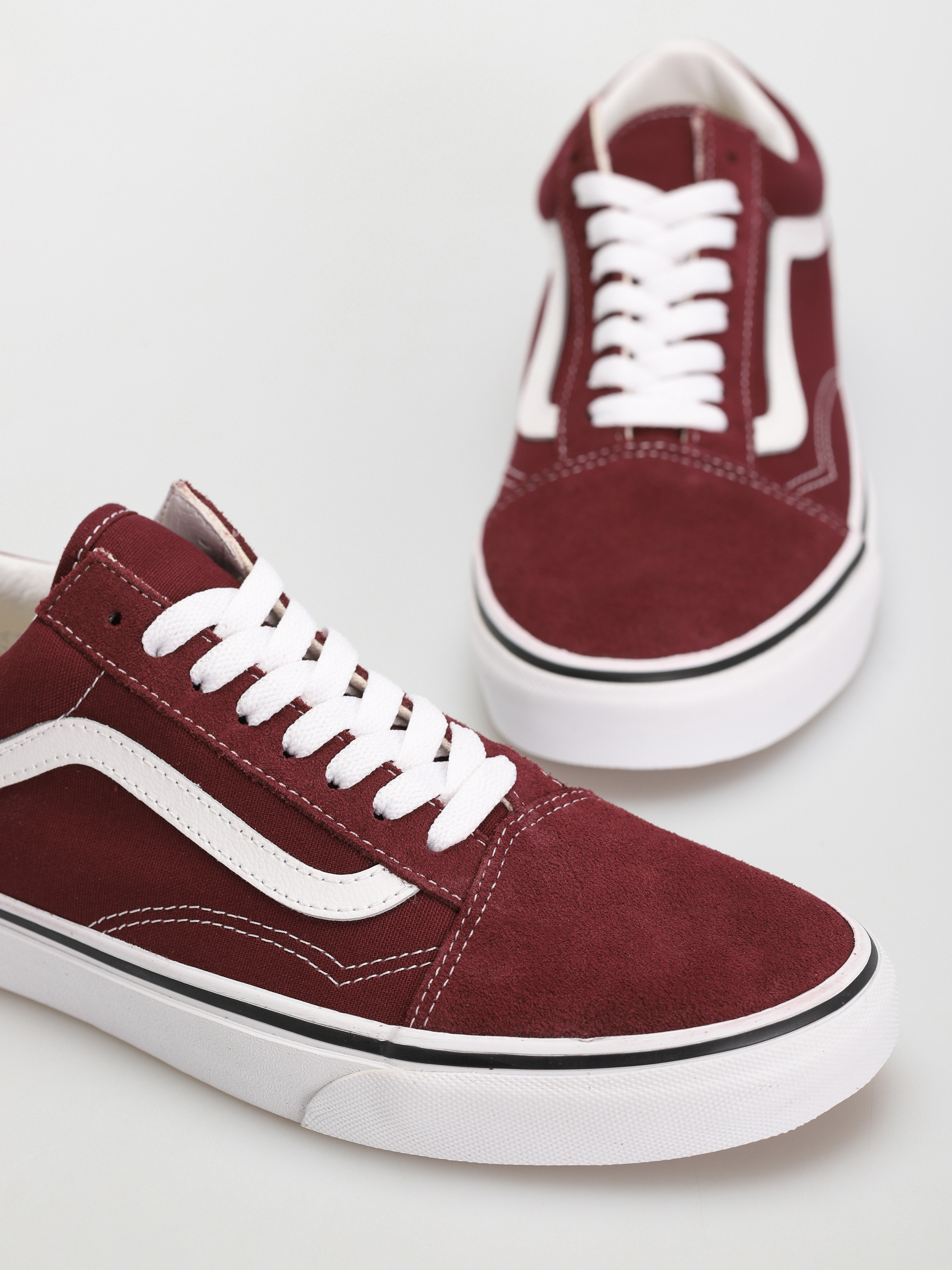 Topánky Vans Old Skool (port royale/true white)
