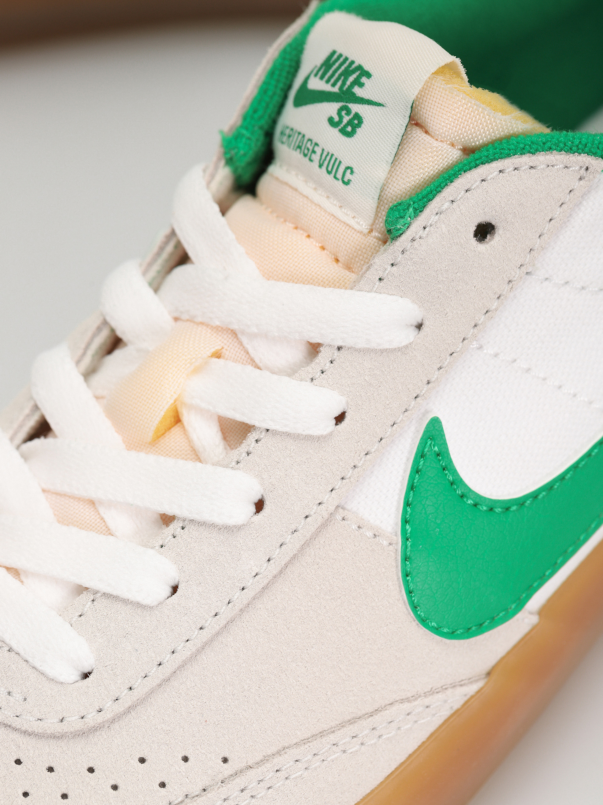 Topánky Nike SB Heritage Vulc (summit white/lucky green white)