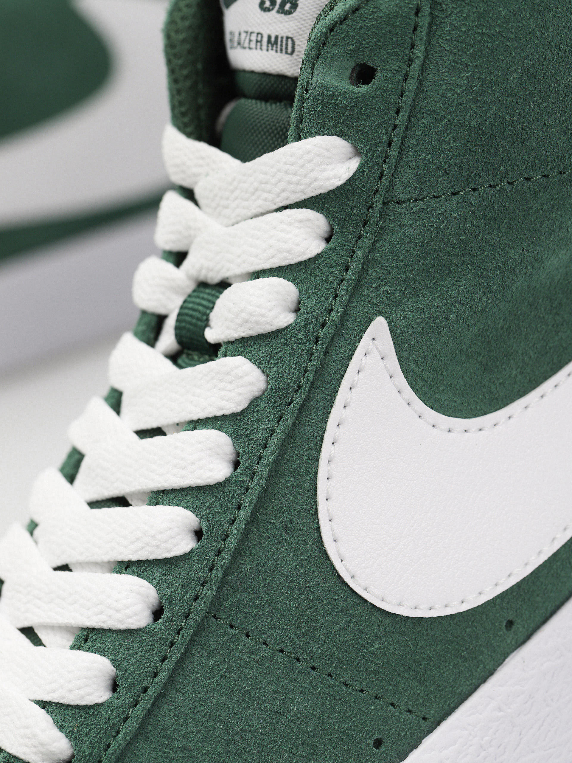 Topánky Nike SB Zoom Blazer Mid (fir/white fir white)