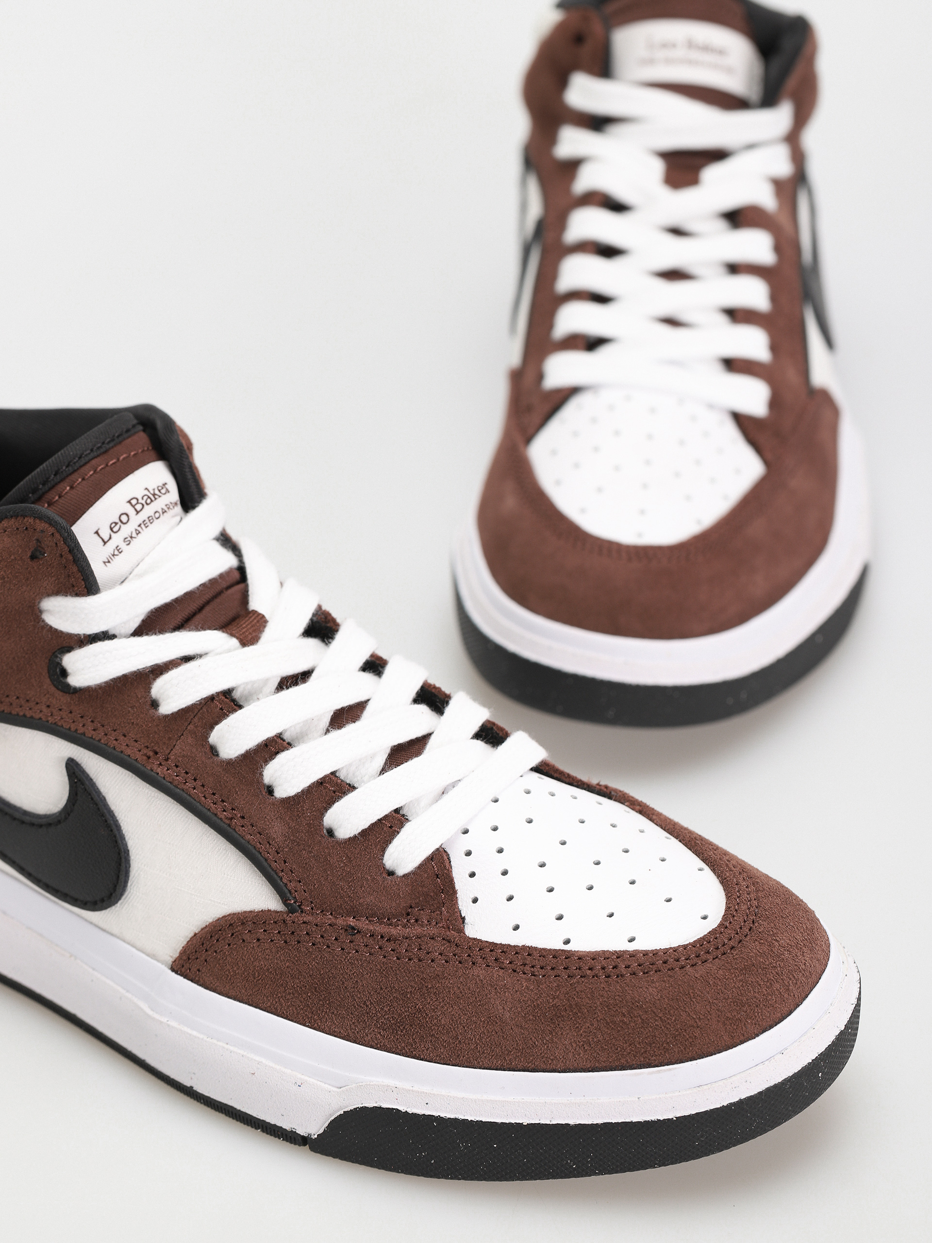 Topánky Nike SB React Leo (lt chocolate/black white black)