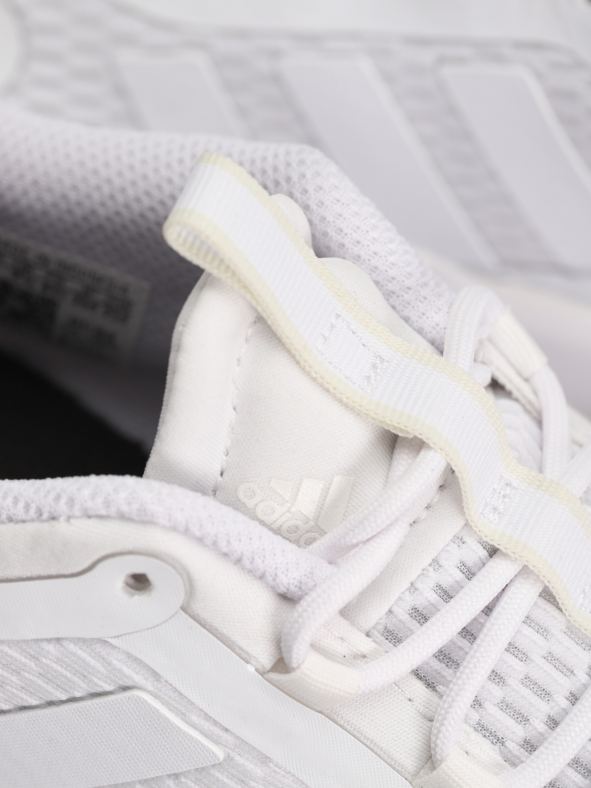 Topánky adidas AlphaBounce + (ftwwht/ftwwht/cwhite)