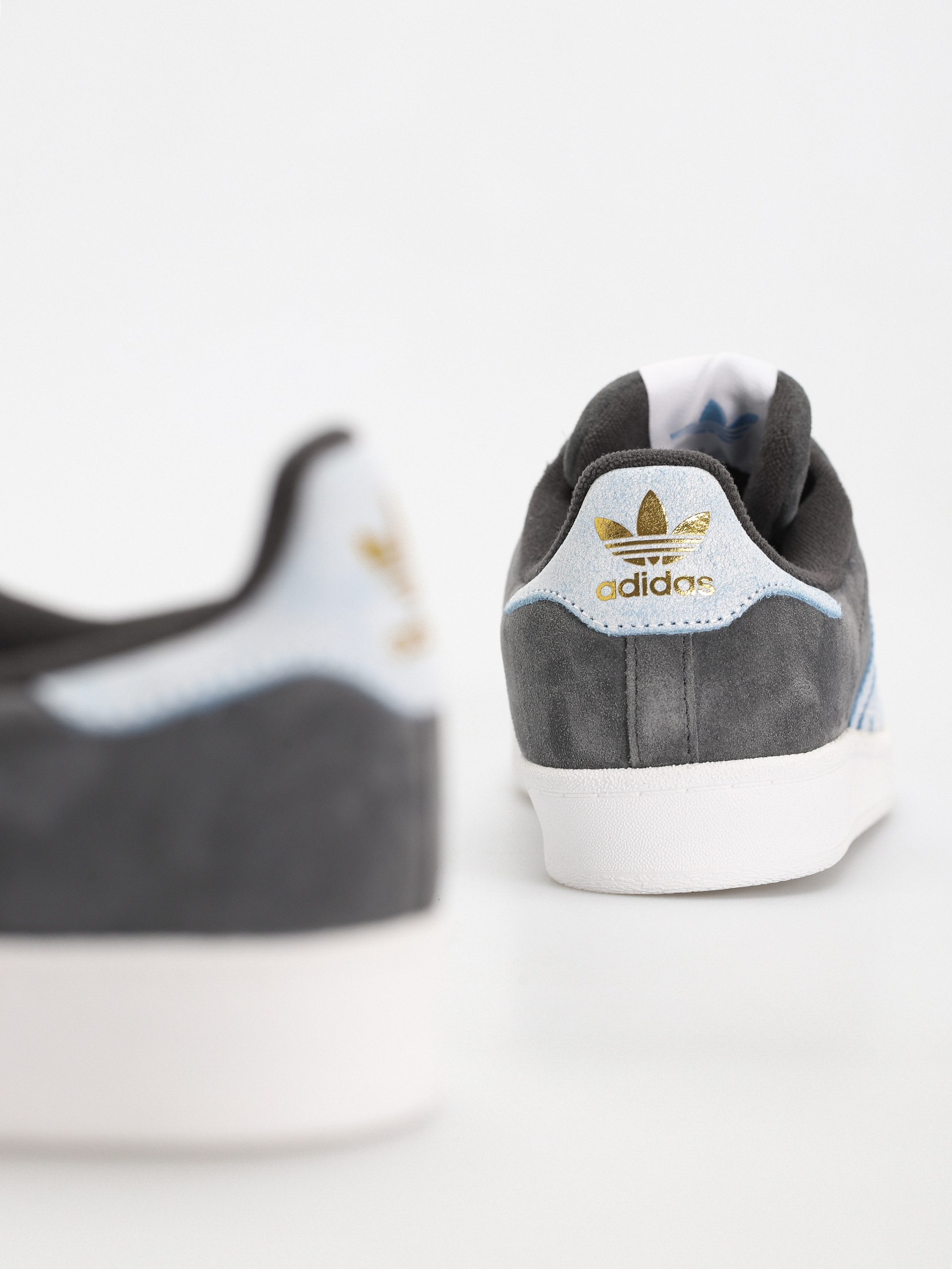 Topánky adidas X Henry Campus ADV (carbon/ftwwht/ltblue)