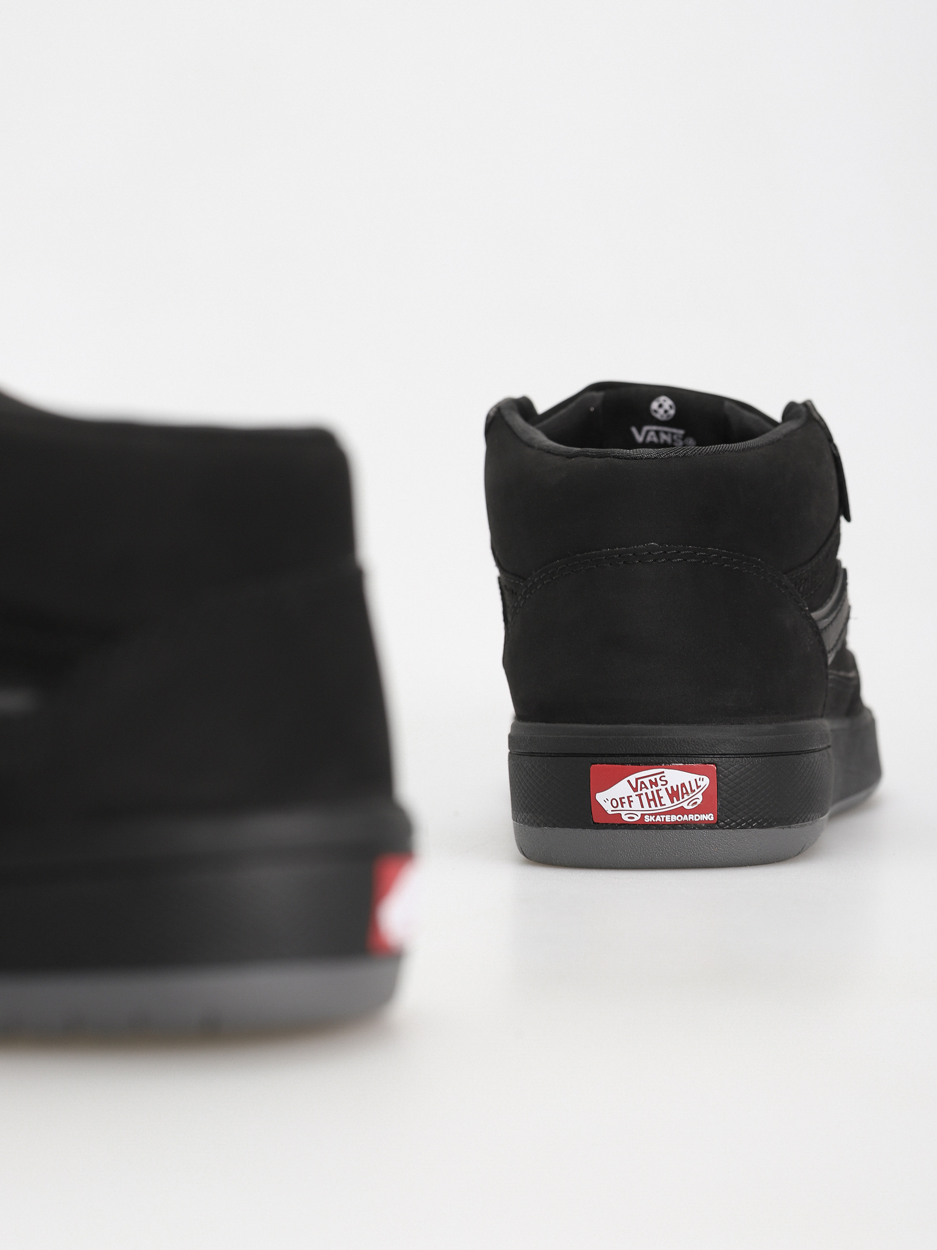 Topánky Vans Zahba Mid (black/pewter)