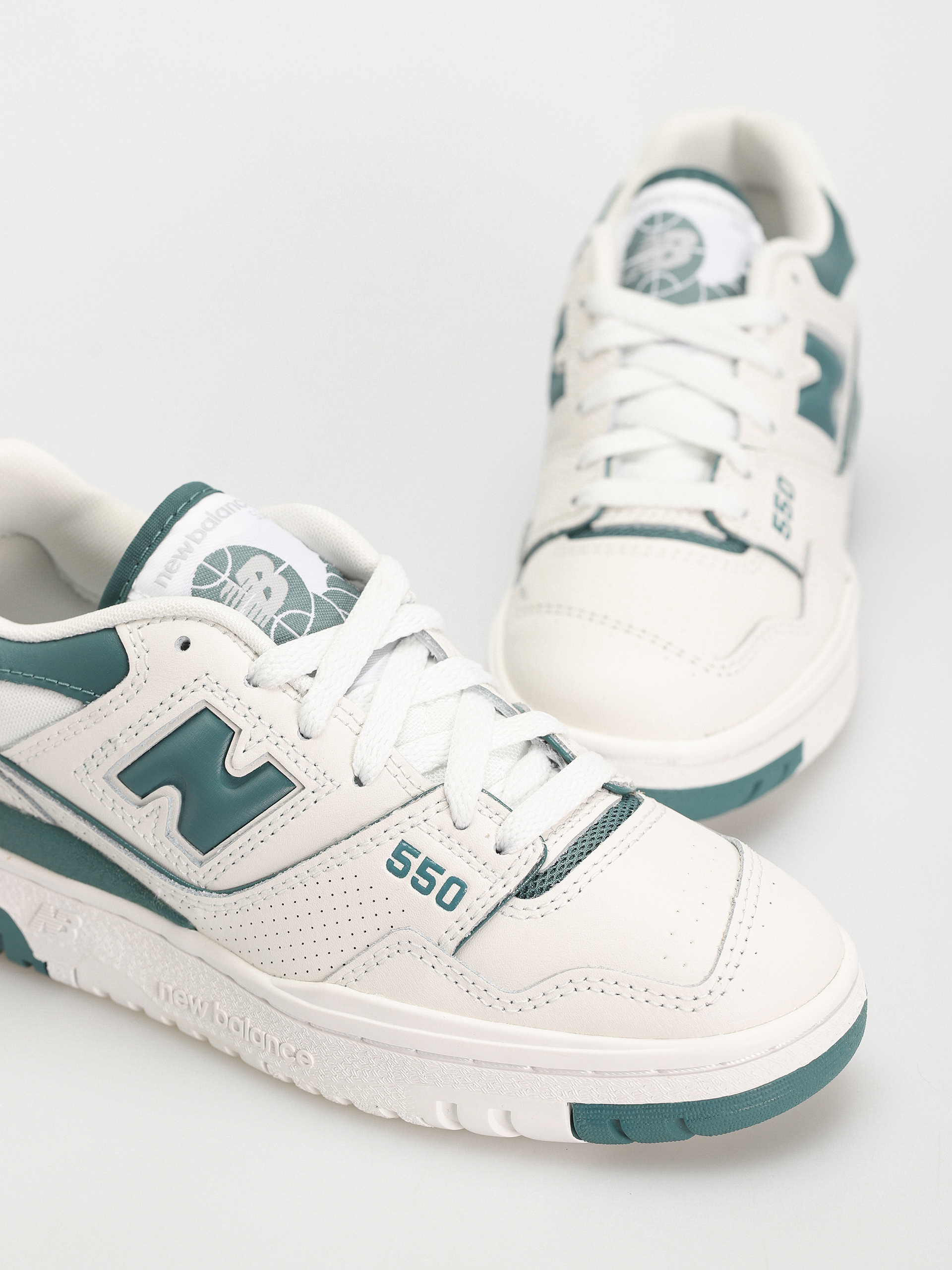 Topánky New Balance 550 Wmn (reflection new spruce)