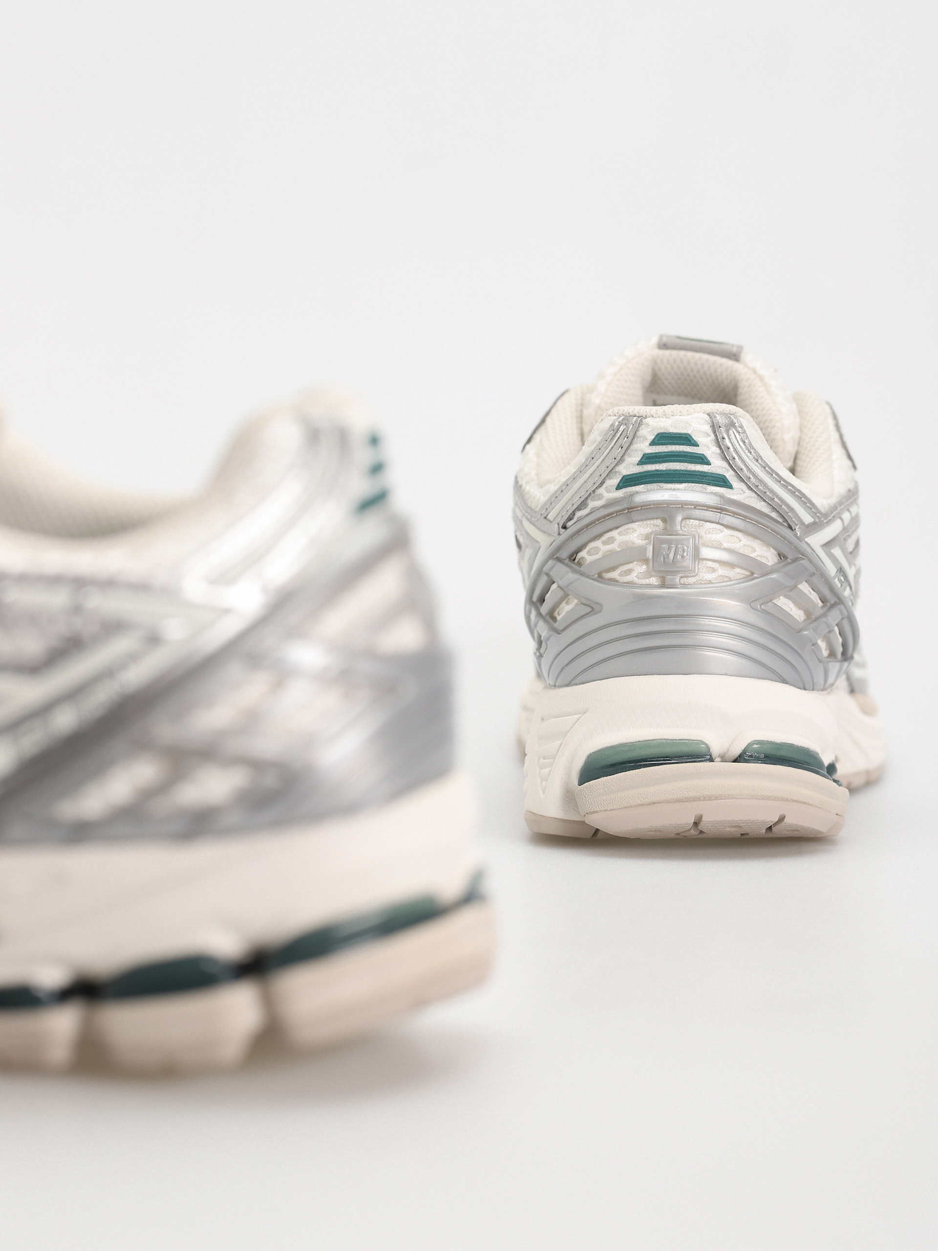 Topánky New Balance 1906 (silver metallic)