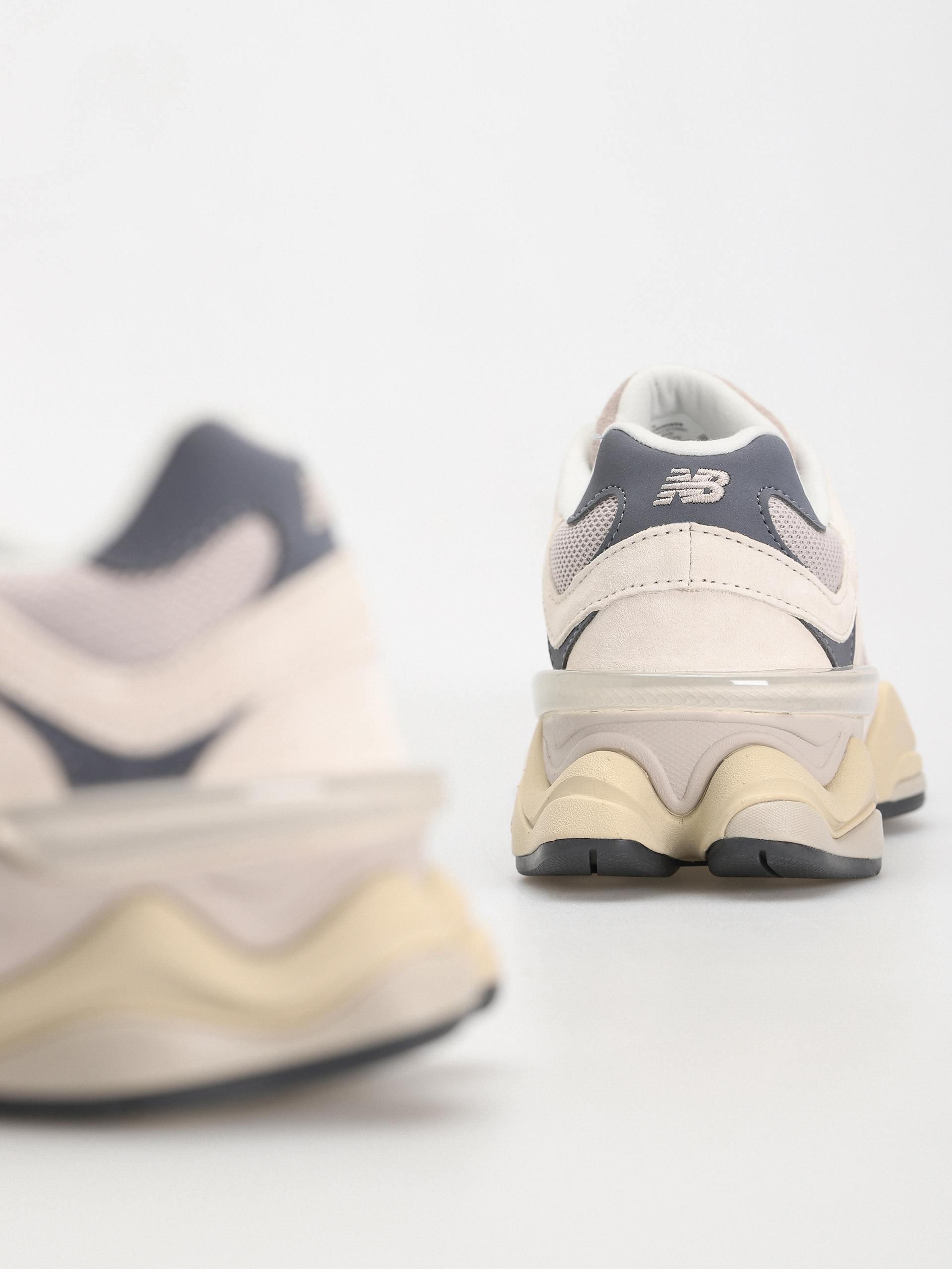Topánky New Balance 9060 (moonrock linen)