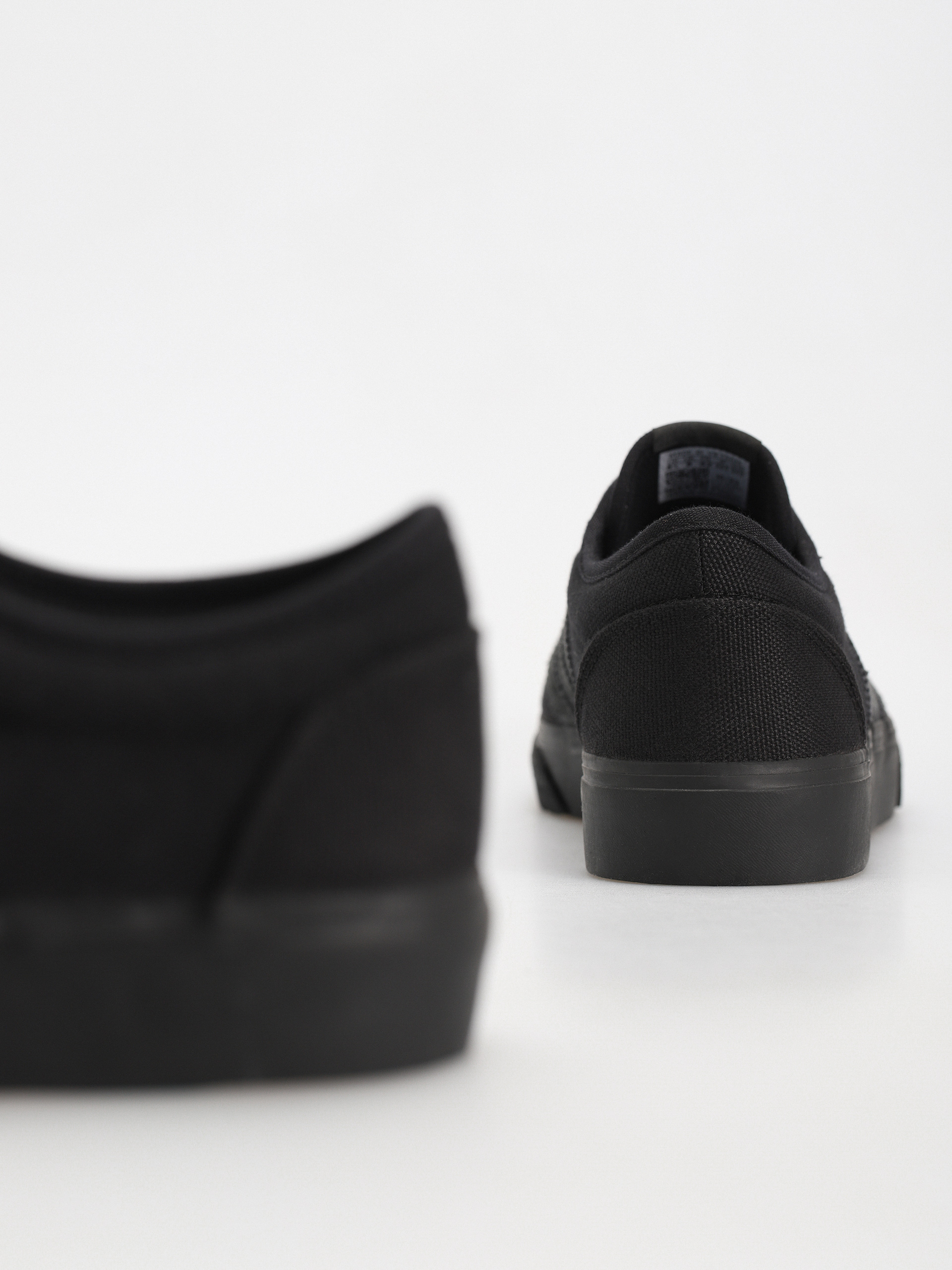 Topánky adidas Adi Ease (cblack/carbon/cblack)