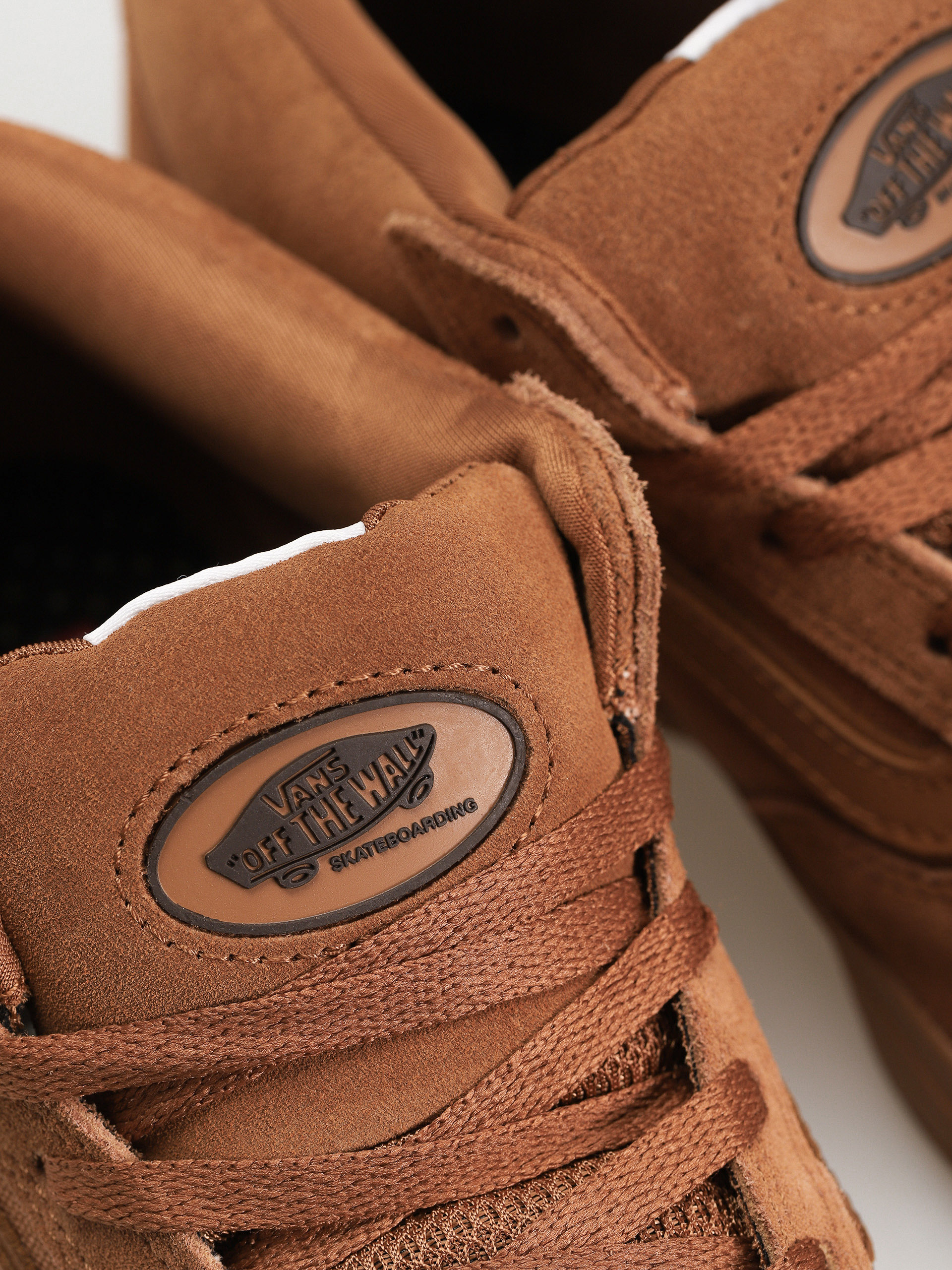 Topánky Vans Zahba Mid (brown/gum)