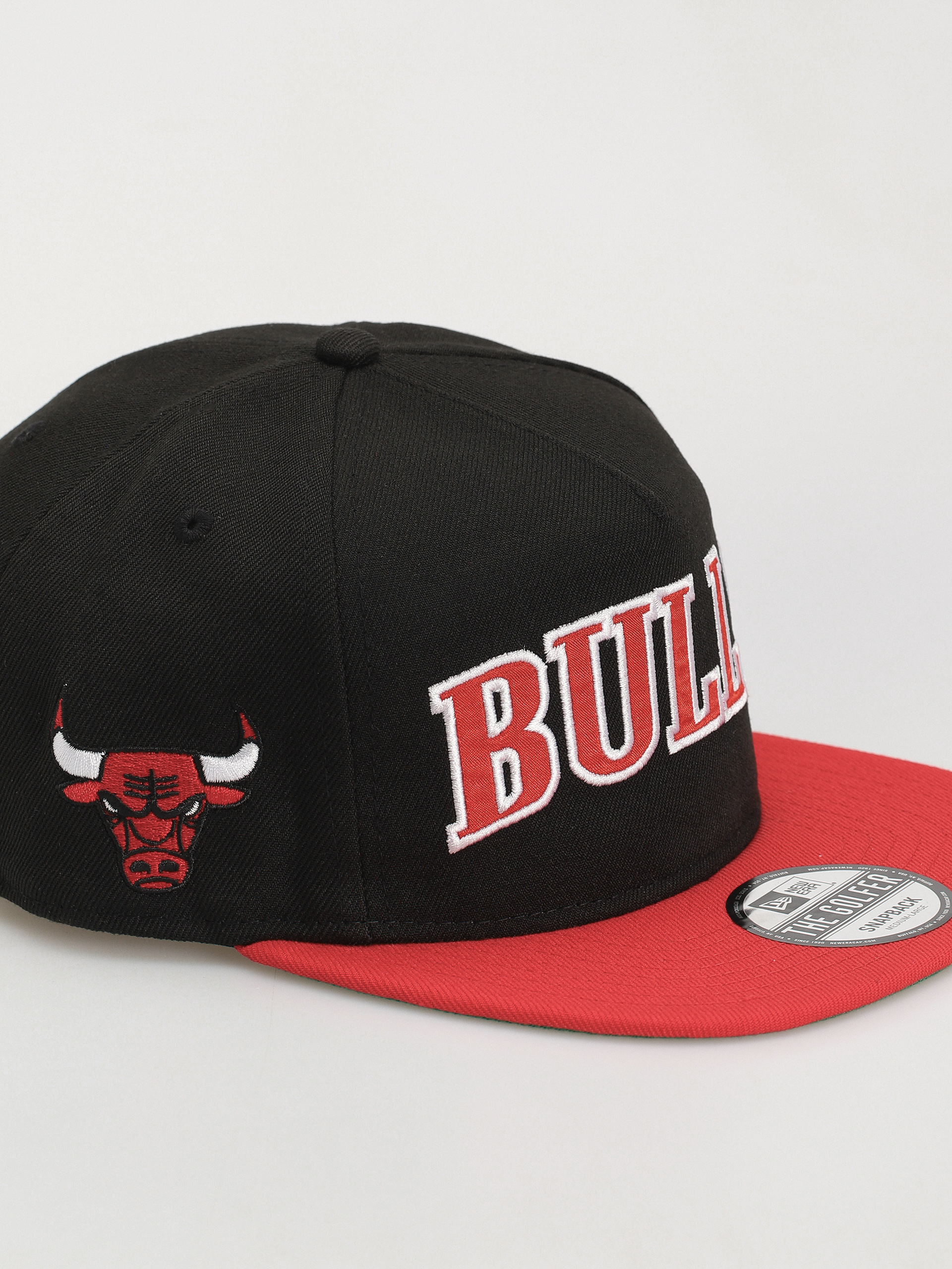 Šiltovka New Era NBA Golfer Chicago Bulls (black/red)