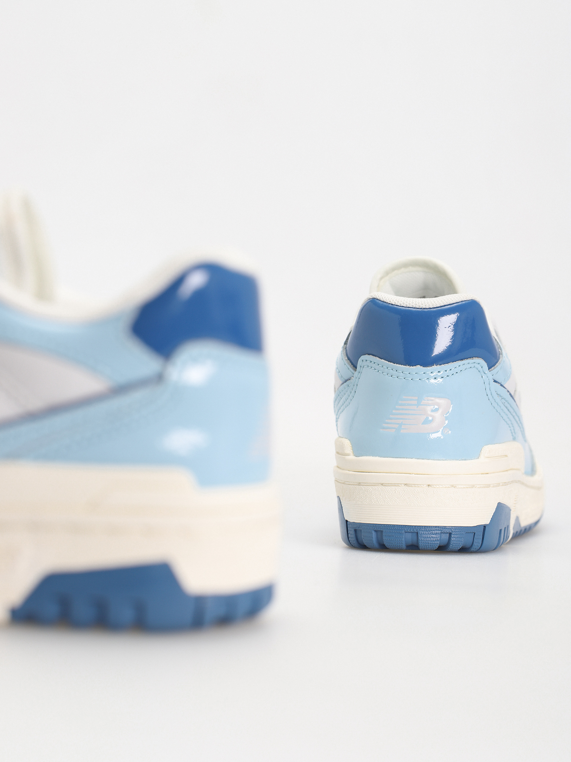 Topánky New Balance 550 (chrome blue patent)