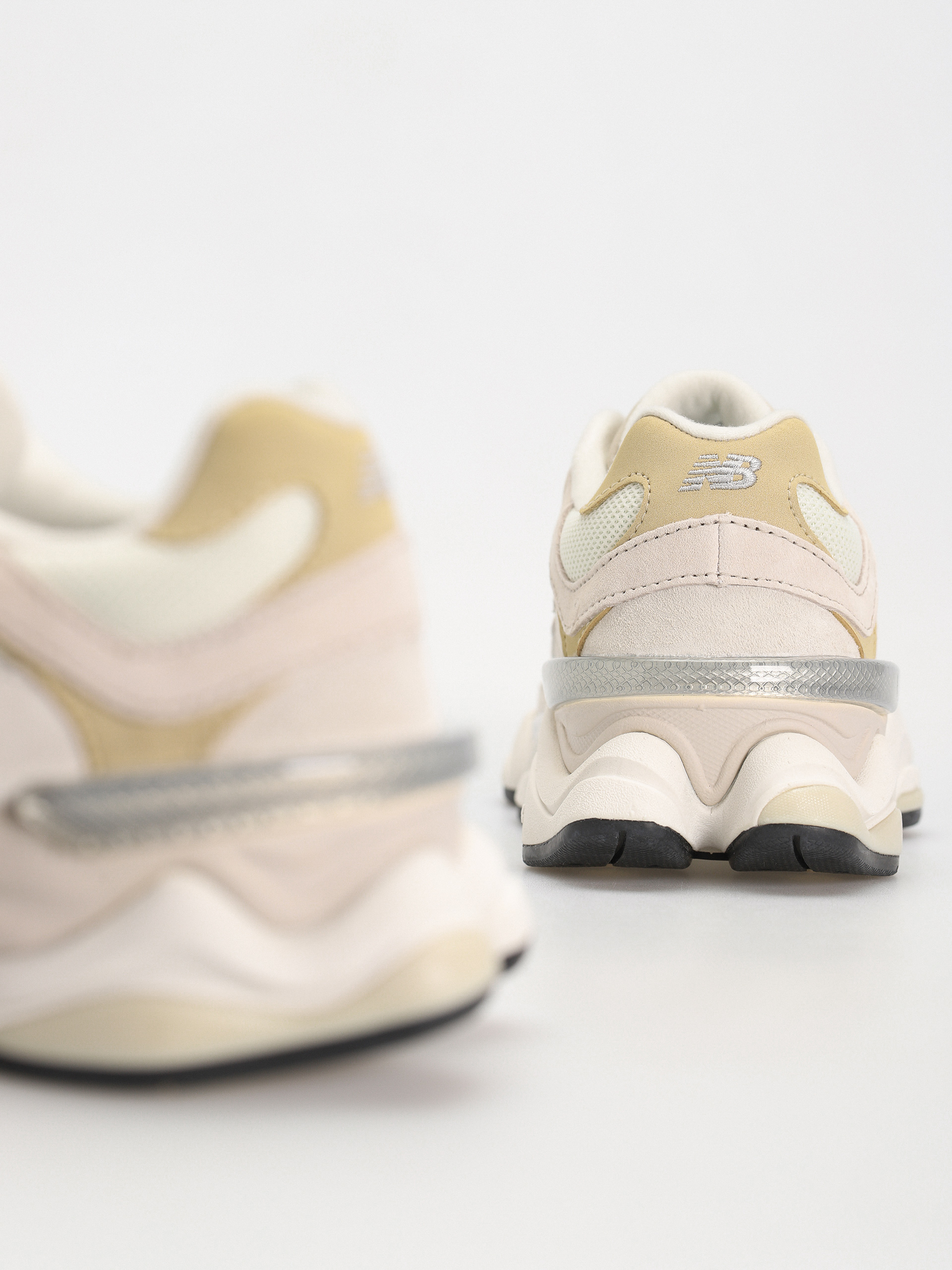 Topánky New Balance 9060 (turtledove)